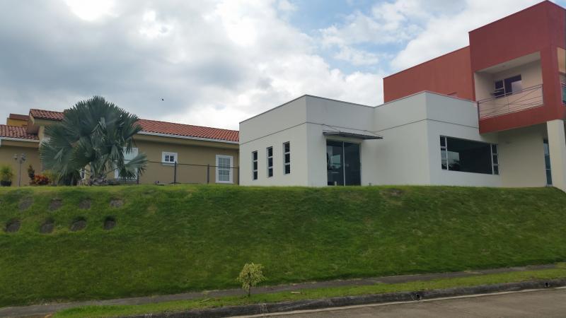 3 bed Condo For Sale in San Isidro, Heredia - thumb 2