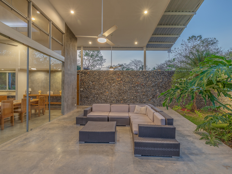 Guiones Beach Club Luxury Home, Gated Community 5 min Walk to Private