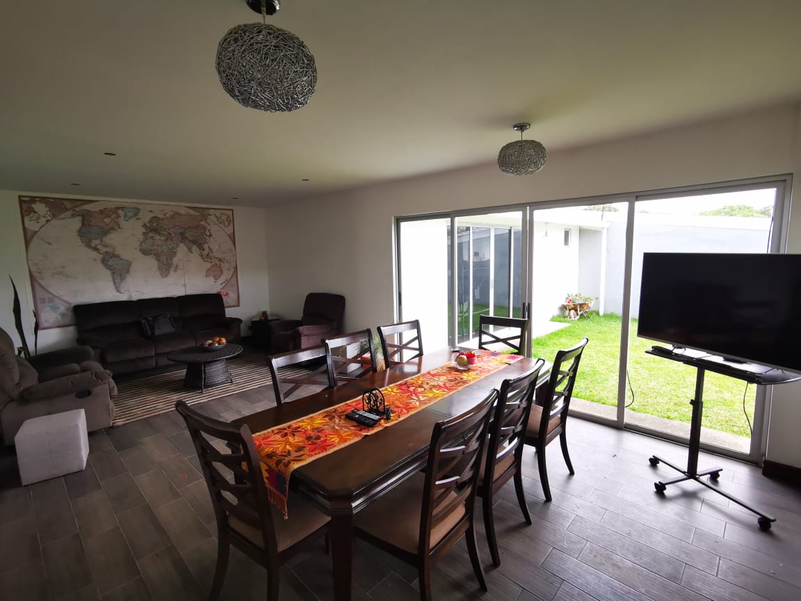 4 bed Single Family Homes For Sale in Curridabat, San Jose - thumb 12