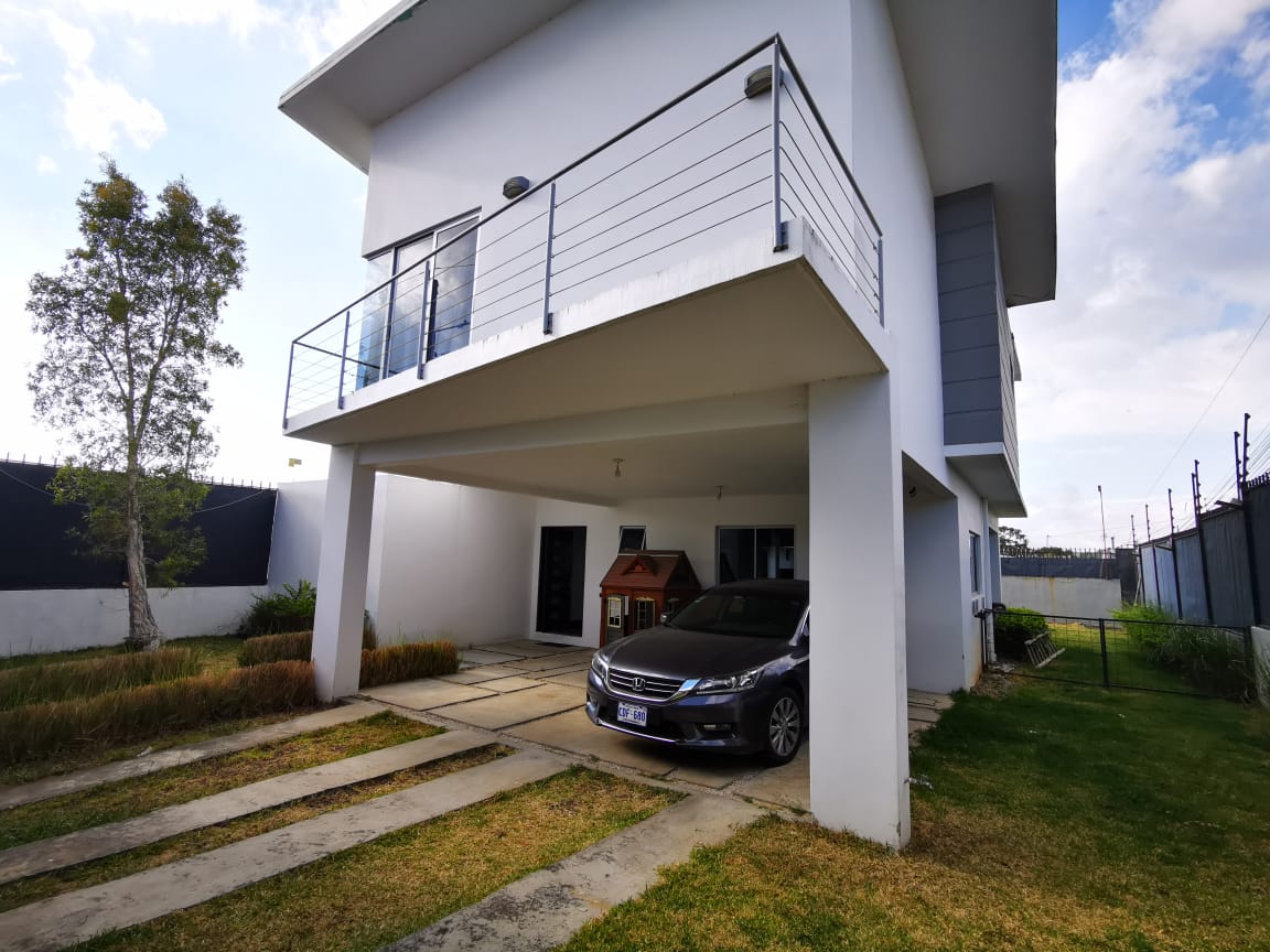 4 bed Single Family Homes For Sale in Curridabat, San Jose - thumb 7