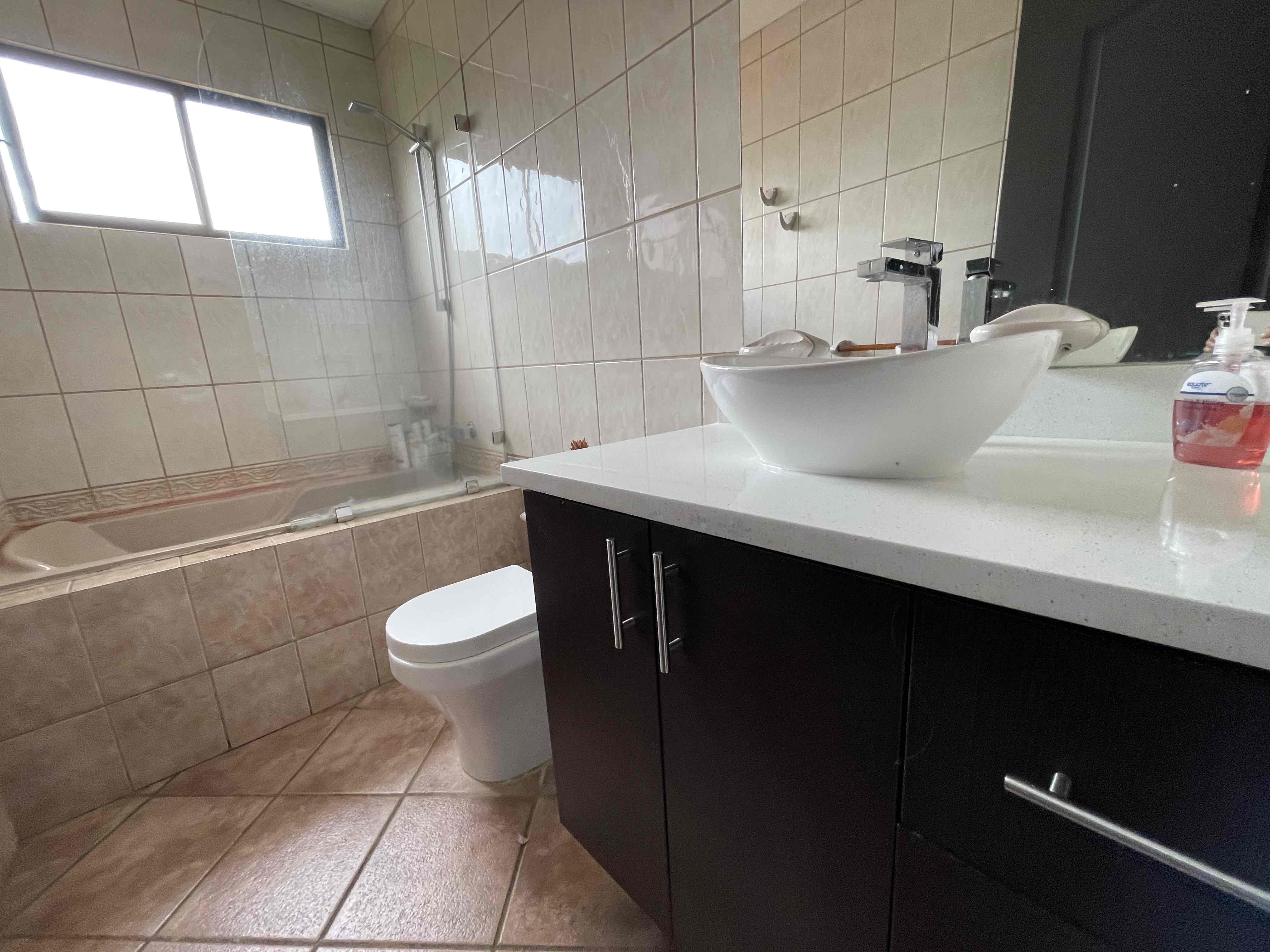 4 bed Single Family Homes For Sale in Santo Domingo, Heredia - thumb 11