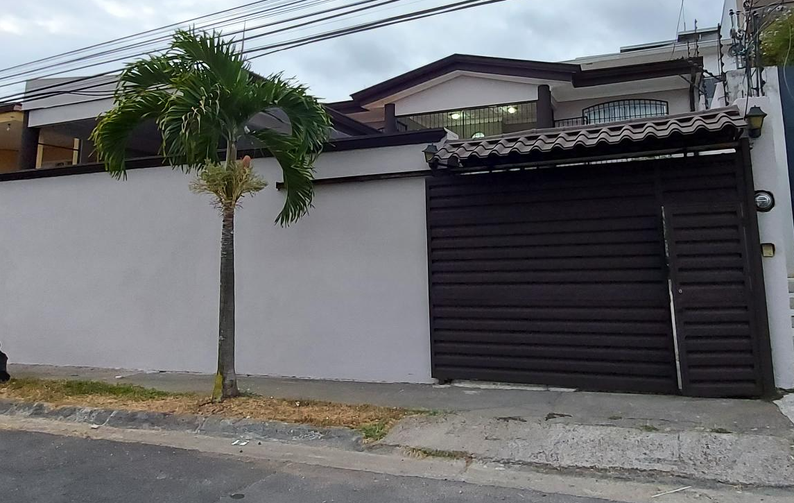 4 bed Single Family Homes For Sale in Tres Ríos, Cartago - thumb 1