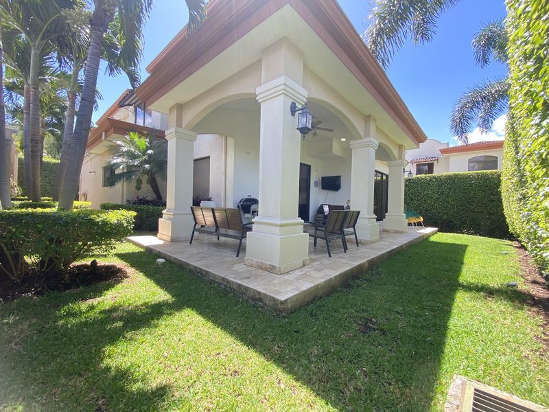 3 bed Single Family Homes For Sale in Santa Ana, San Jose - 1