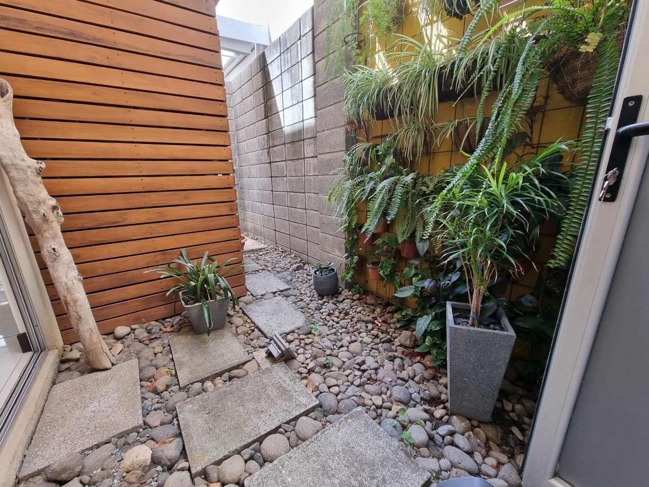 3 bed Condo For Sale in Santa Ana, San Jose - thumb 7