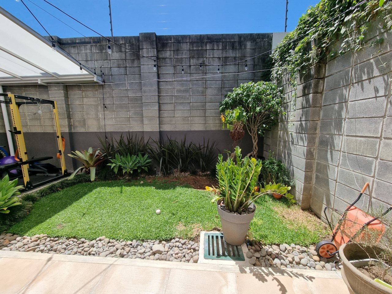 3 bed Condo For Sale in Santa Ana, San Jose - thumb 24