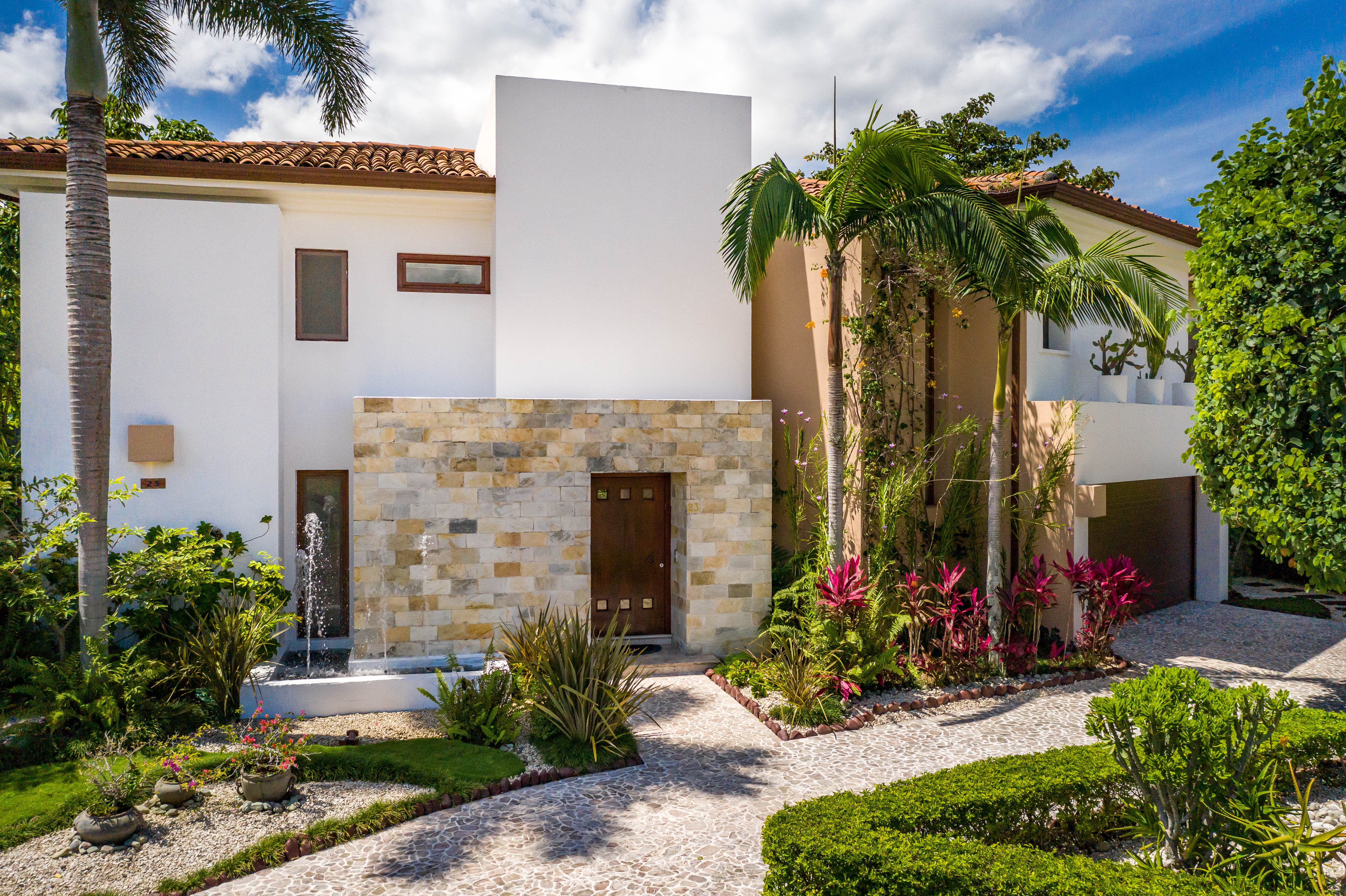 4 bed Single Family Homes For Sale in Pozos, San Jose - thumb 4