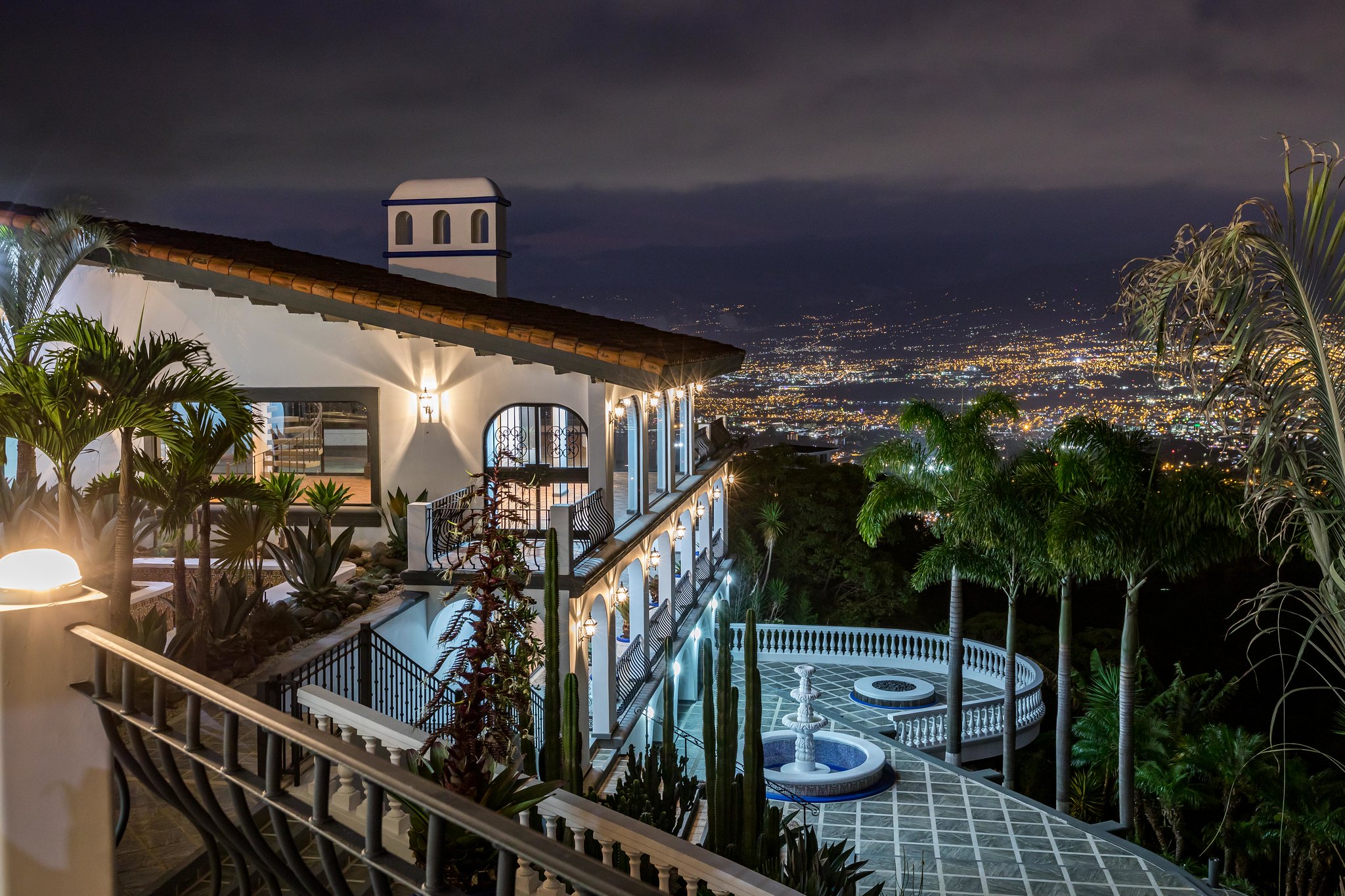 8 bed Commercial For Sale in Escazu, San Jose - thumb 4