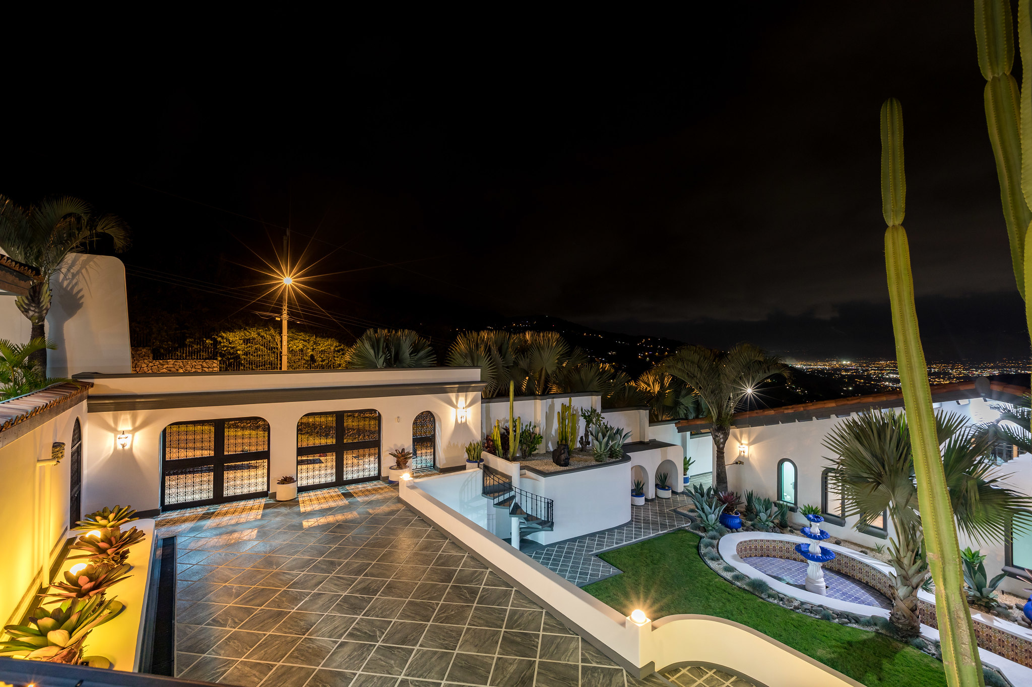 8 bed Commercial For Sale in Escazu, San Jose - thumb 2