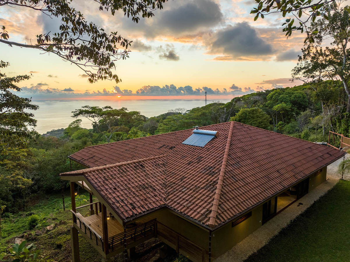 4 bed Single Family Homes For Sale in Dominical, Puntarenas - thumb 5