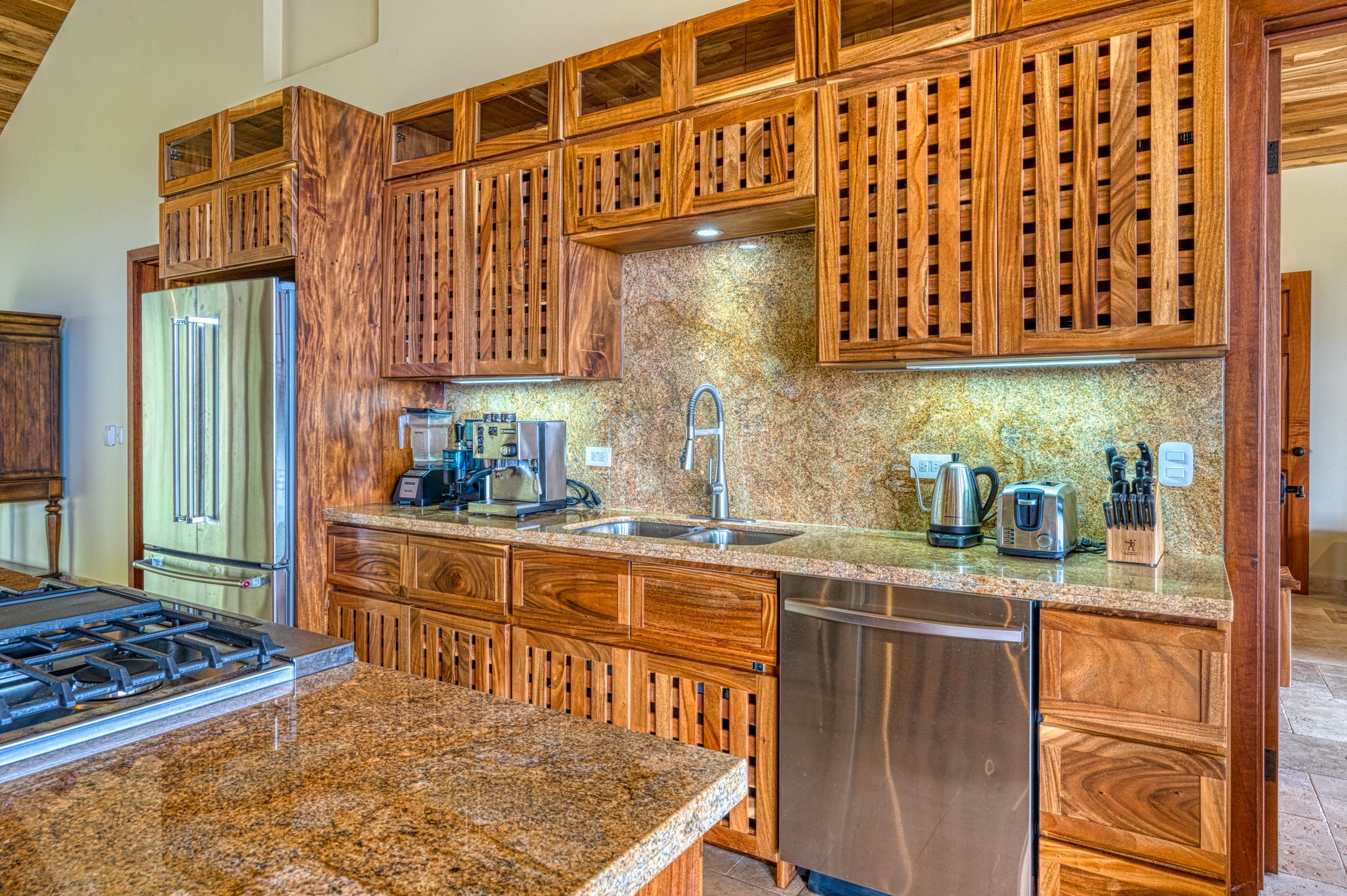 4 bed Single Family Homes For Sale in Dominical, Puntarenas - thumb 28