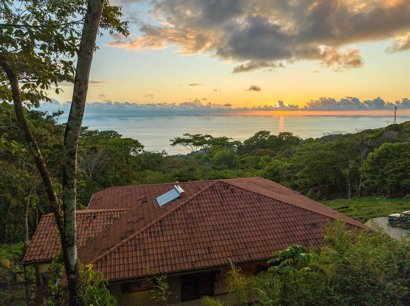 4 bed Single Family Homes For Sale in Dominical, Puntarenas - thumb 4