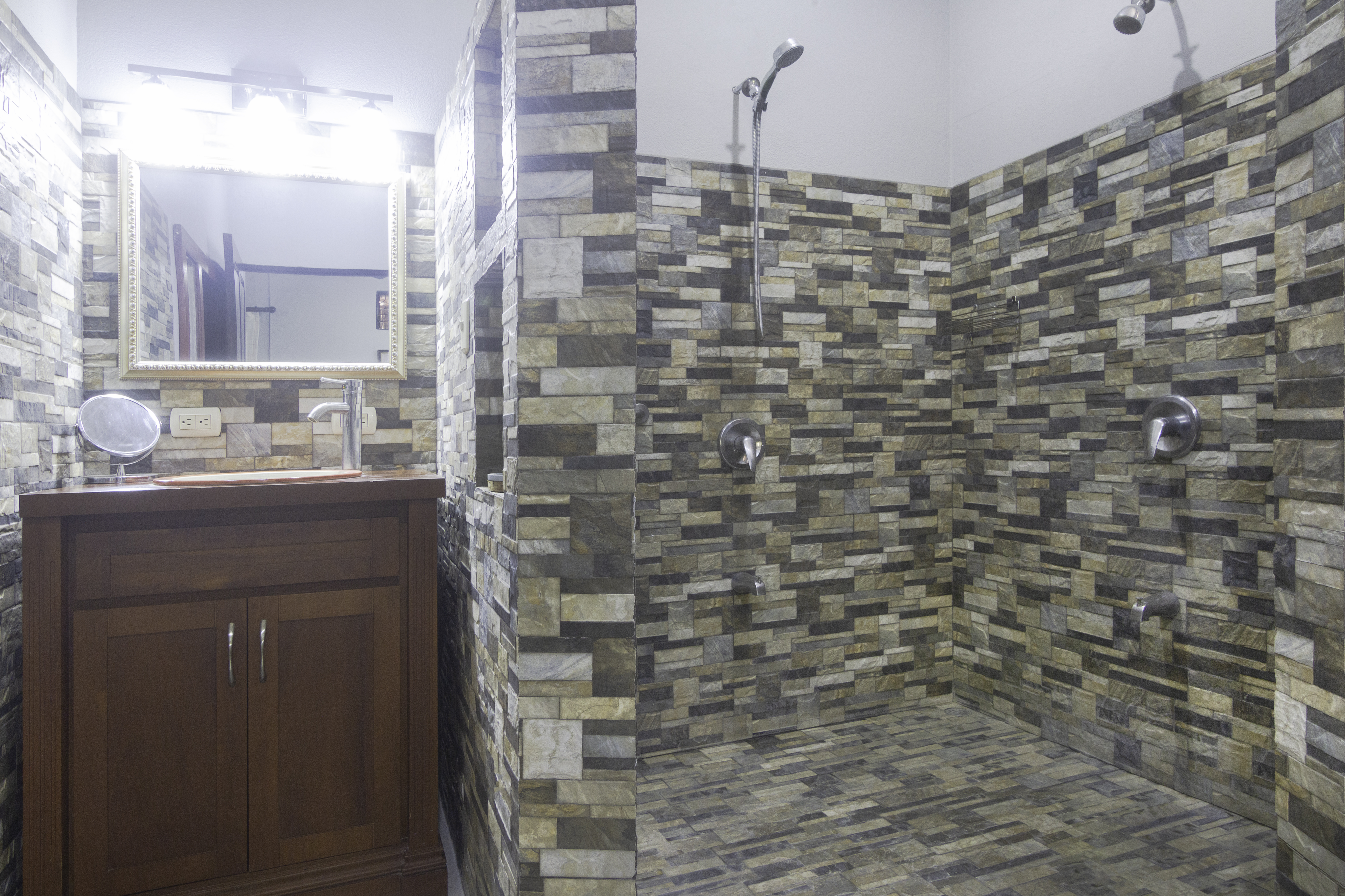 5 bed Single Family Homes For Sale in Herradura, Puntarenas - thumb 30