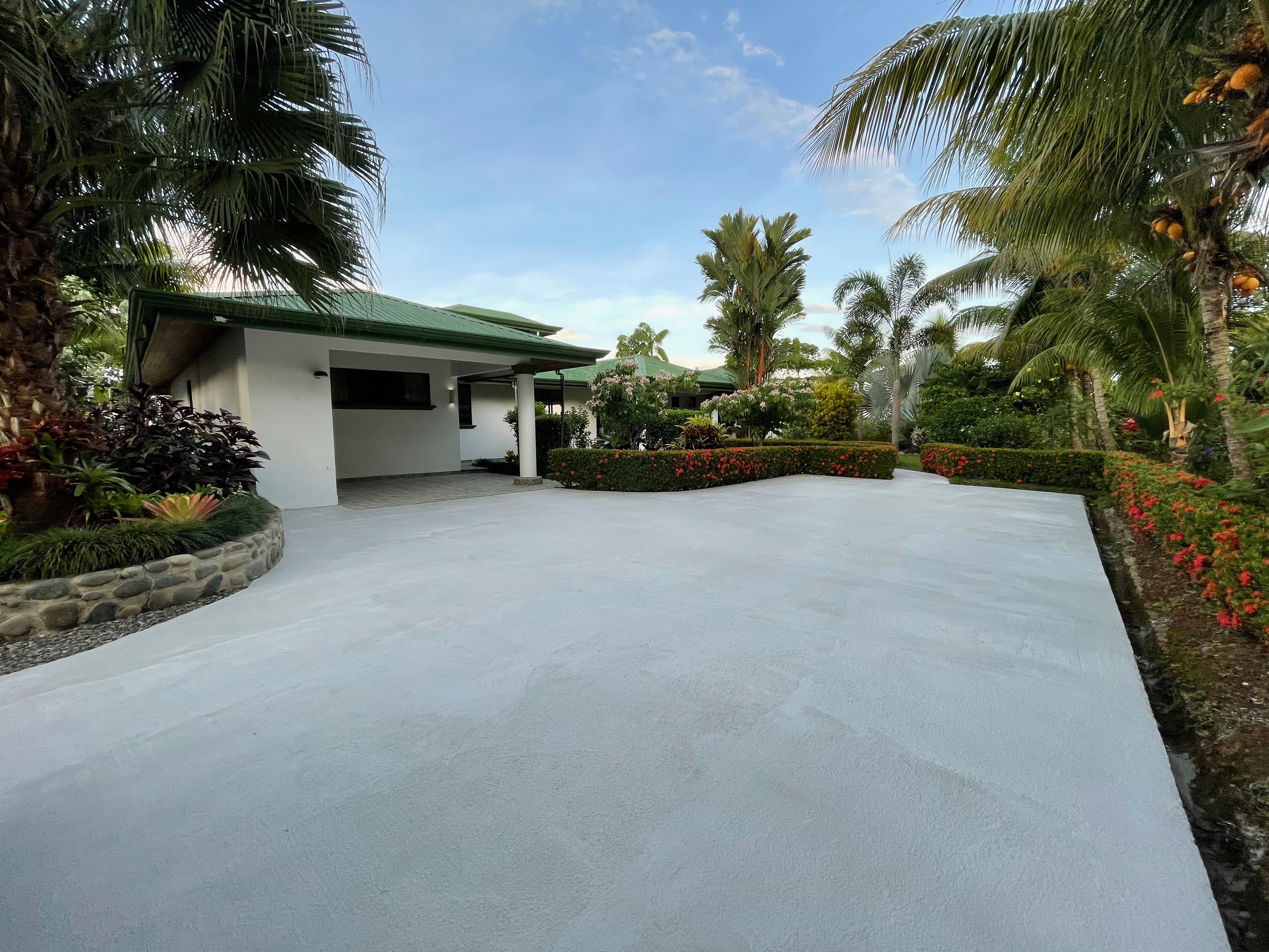 3 bed Single Family Homes For Sale in Ojochal, Puntarenas - thumb 6