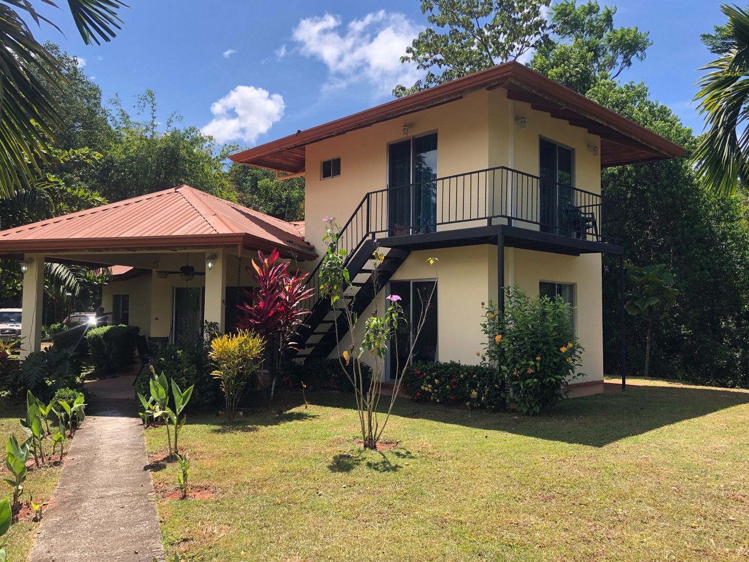 3 bed Single Family Homes For Sale in Ojochal, Puntarenas - thumb 1