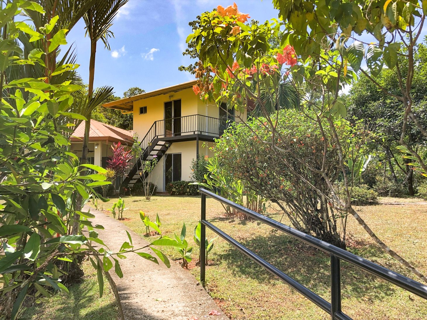 3 bed Single Family Homes For Sale in Ojochal, Puntarenas - thumb 2