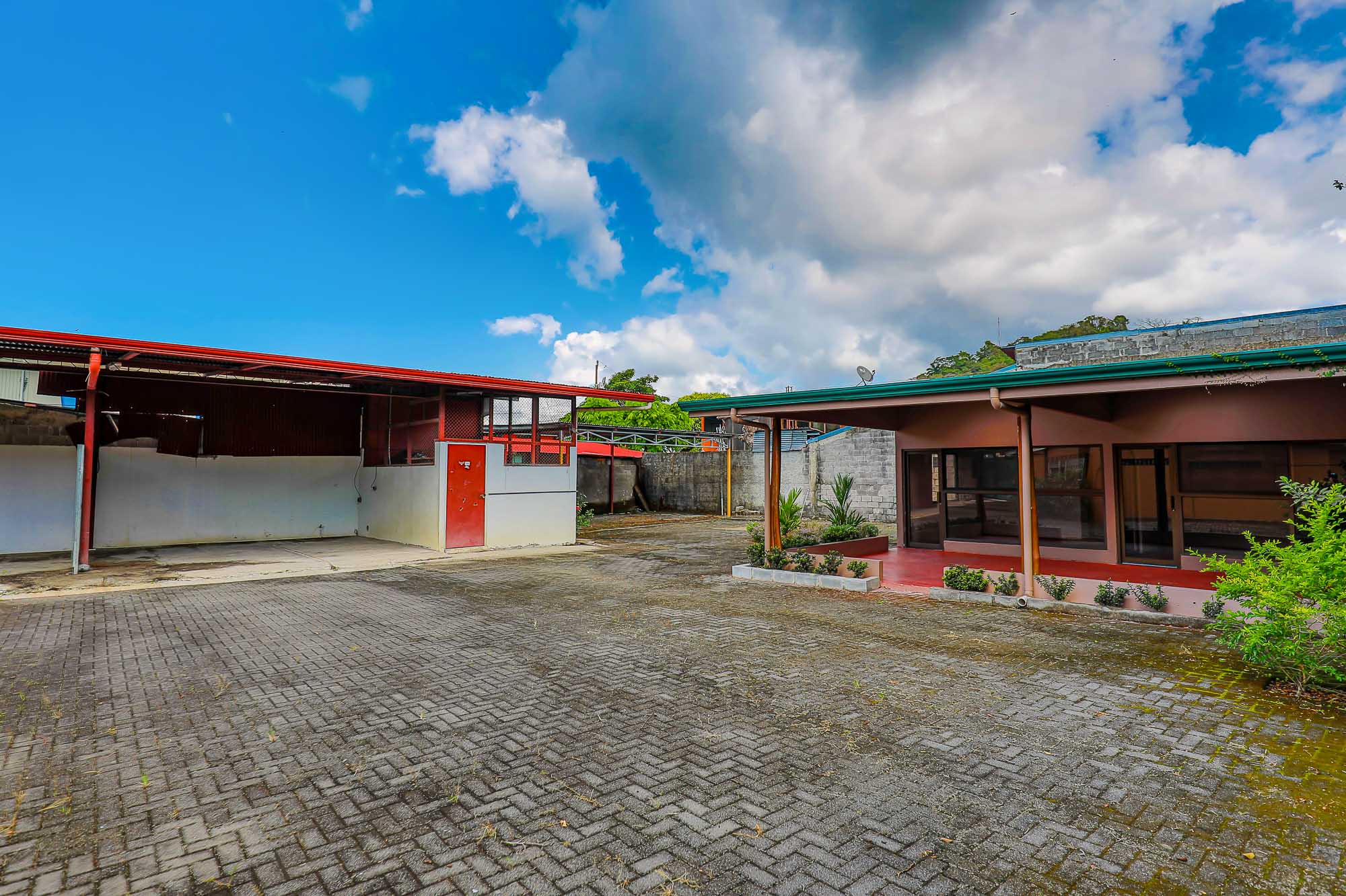 2 bed Commercial For Sale in Quepos, Puntarenas - thumb 1