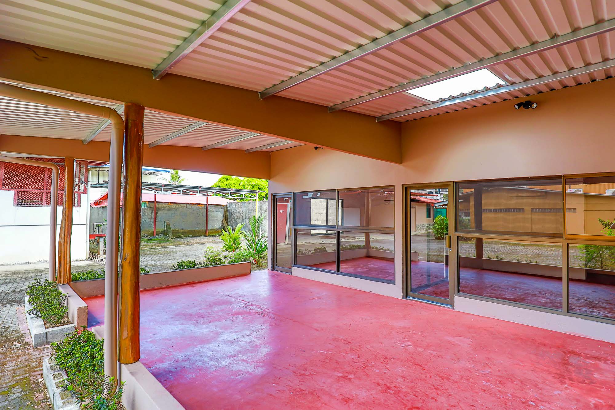 2 bed Commercial For Sale in Quepos, Puntarenas - thumb 11