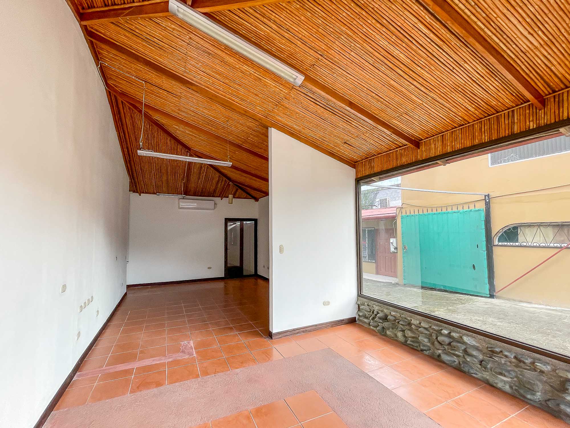 2 bed Commercial For Sale in Quepos, Puntarenas - thumb 9