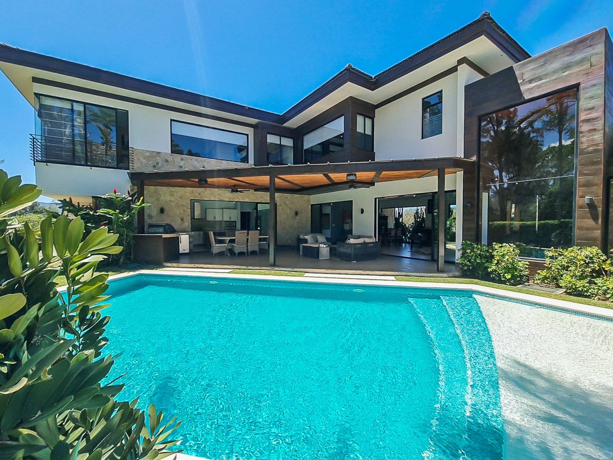 5 bed Single Family Homes For Sale in La Guacima, Alajuela - thumb 2