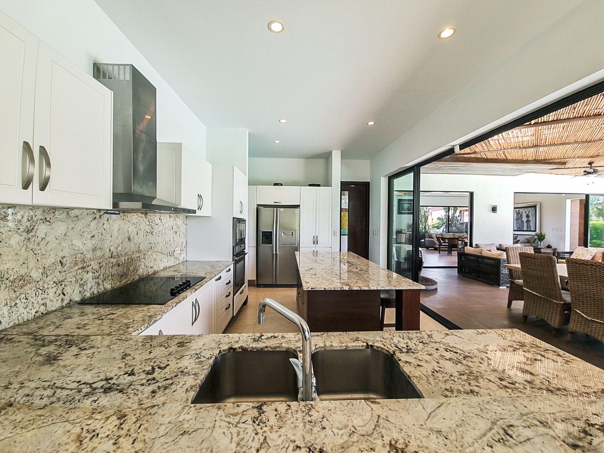 5 bed Single Family Homes For Sale in La Guacima, Alajuela - thumb 12