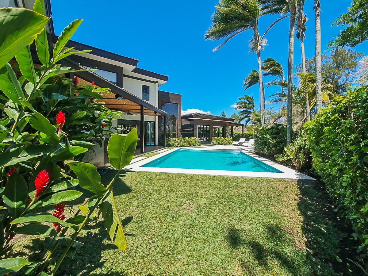 5 bed Single Family Homes For Sale in La Guacima, Alajuela - thumb 3