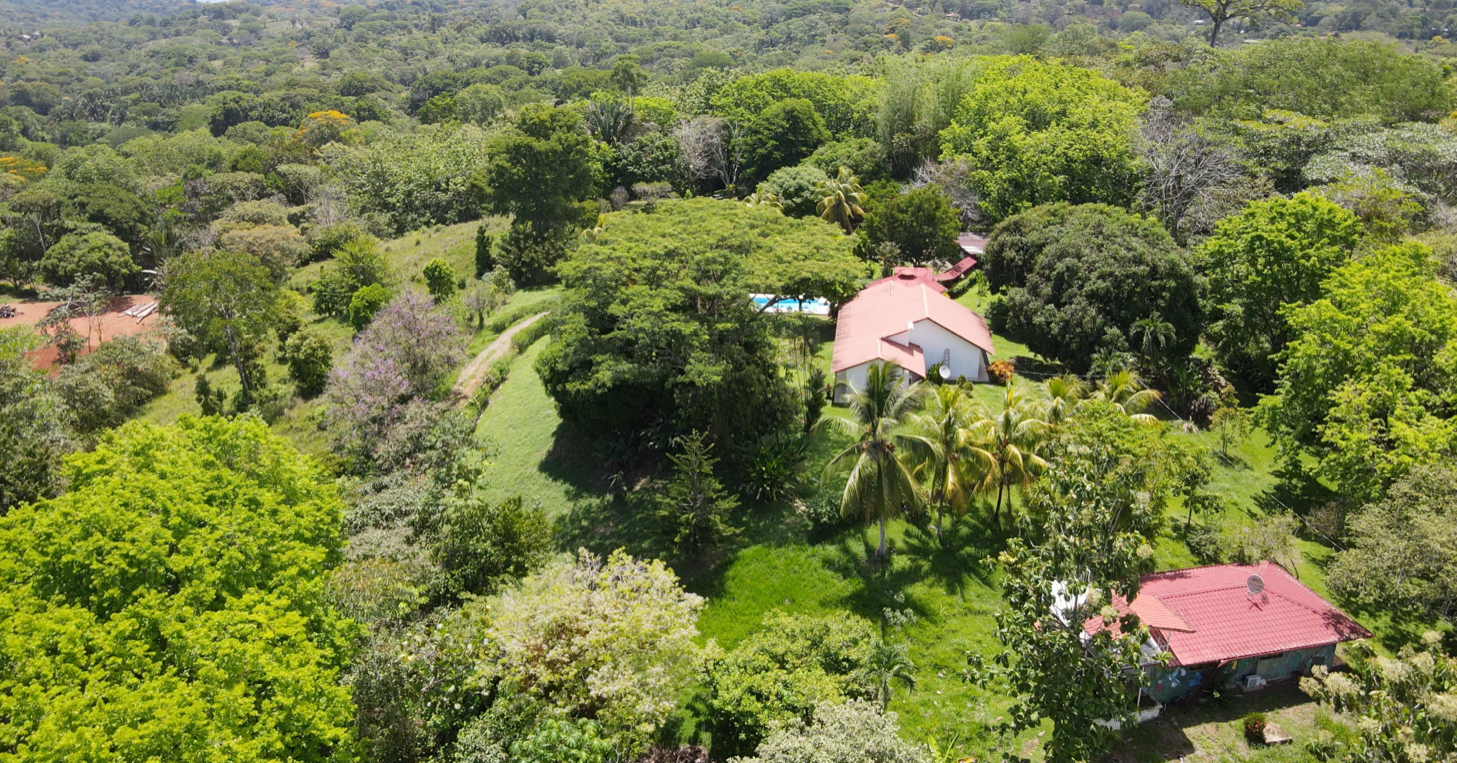 4 bed Single Family Homes For Sale in Ojochal, Puntarenas - thumb 7