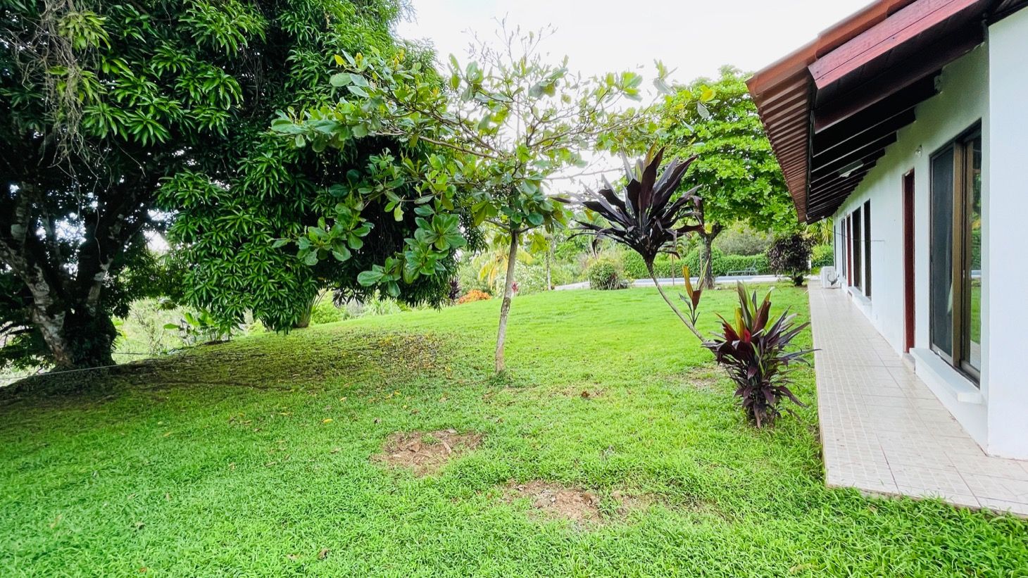4 bed Single Family Homes For Sale in Ojochal, Puntarenas - thumb 11