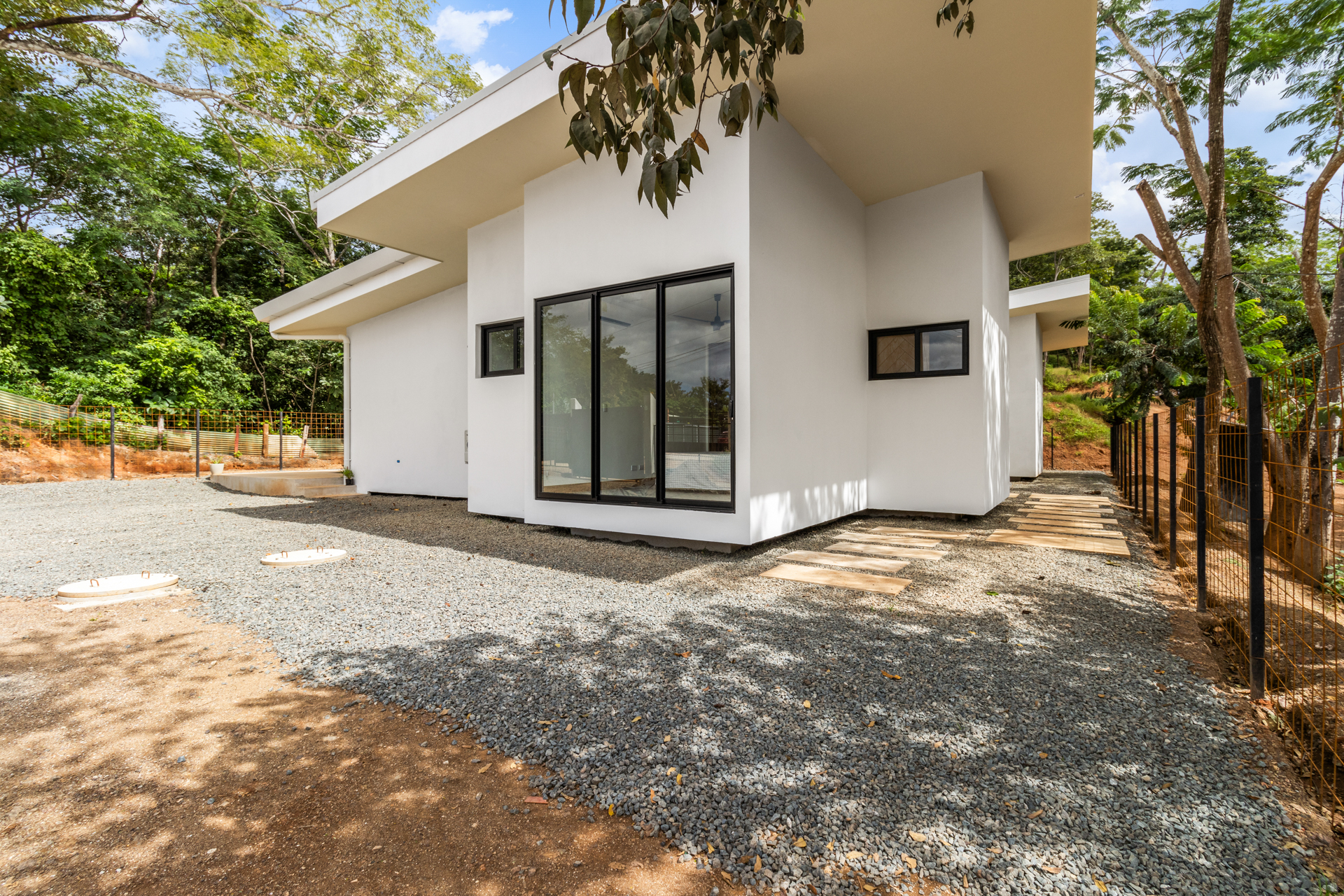 4 bed Single Family Homes For Sale in Tamarindo, Guanacaste - thumb 22