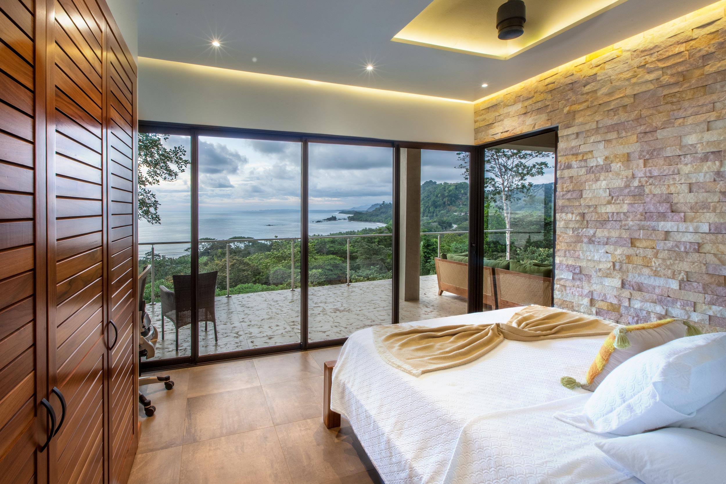 4 bed Single Family Homes For Sale in Dominical, Puntarenas - thumb 19