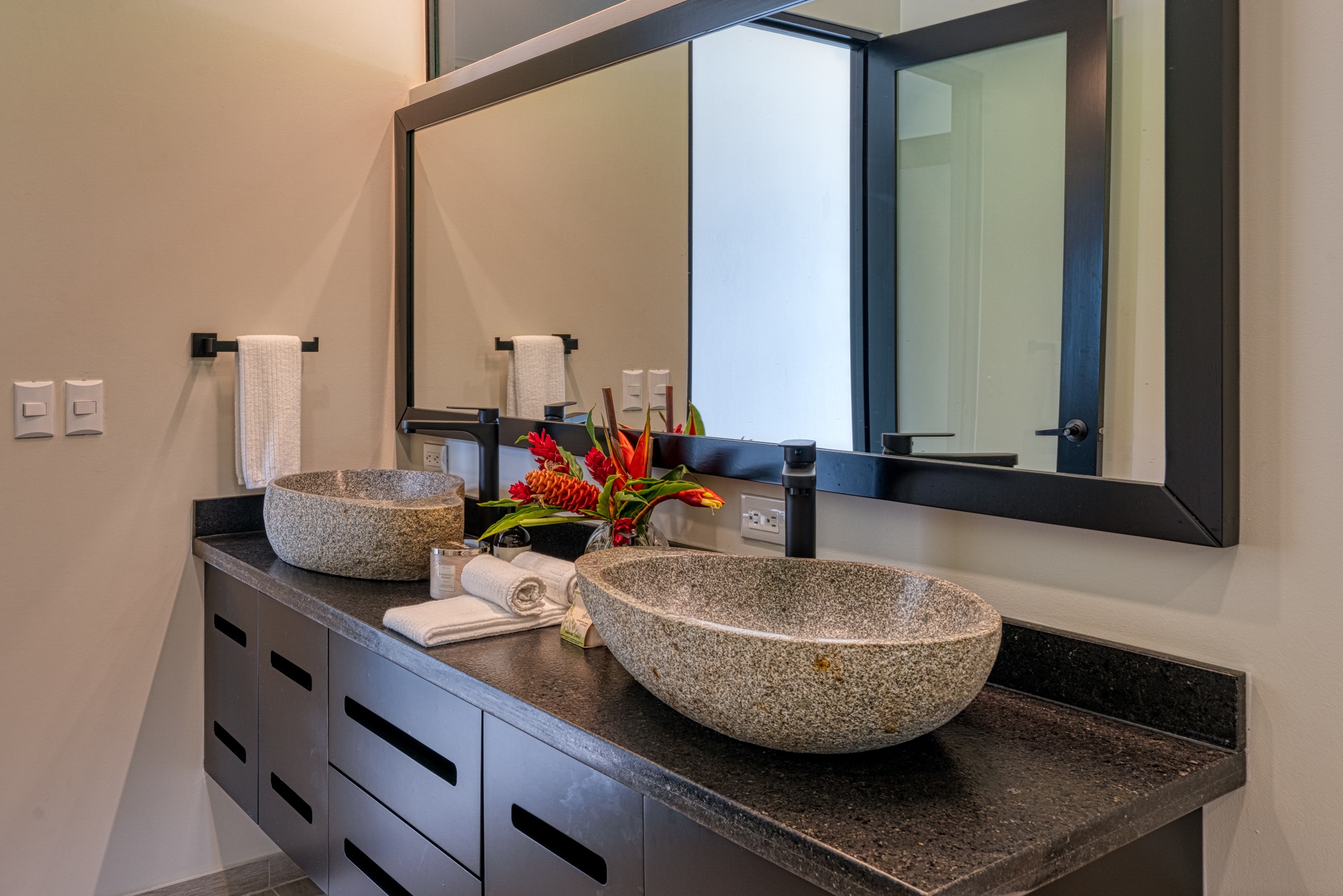 3 bed Single Family Homes For Rent in Dominical, Puntarenas - thumb 24