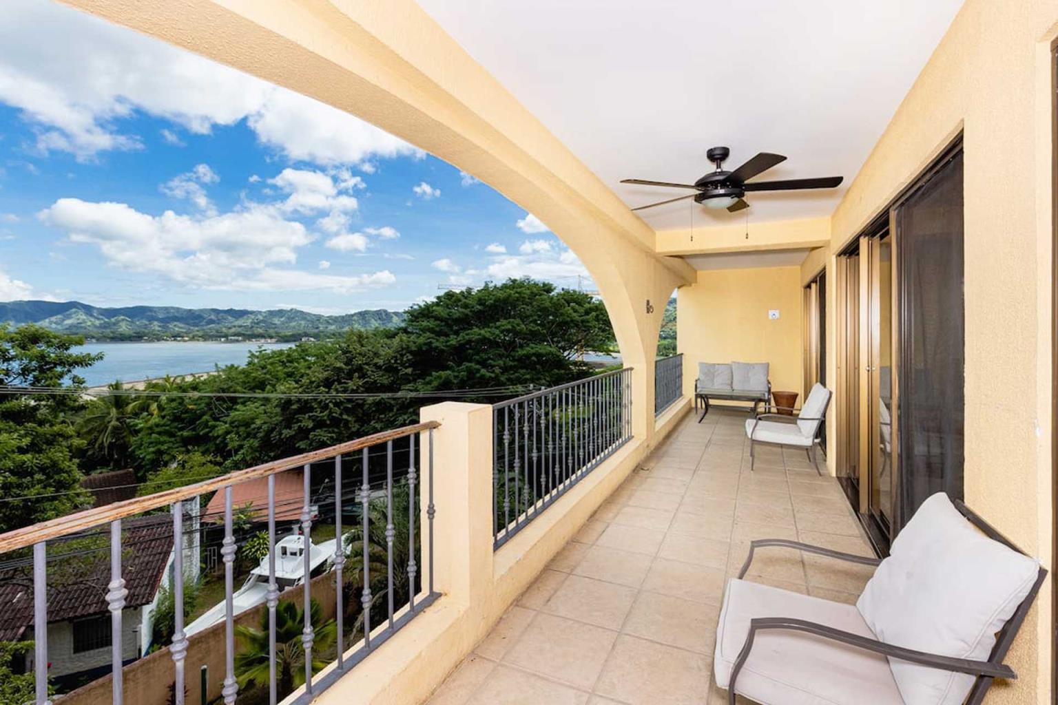 2 bed Condo For Sale in Playa Flamingo, Guanacaste - thumb 2
