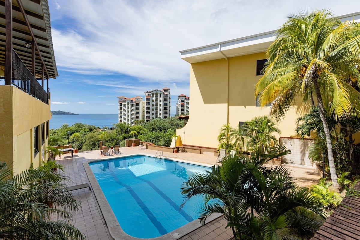 2 bed Condo For Sale in Playa Flamingo, Guanacaste - thumb 9