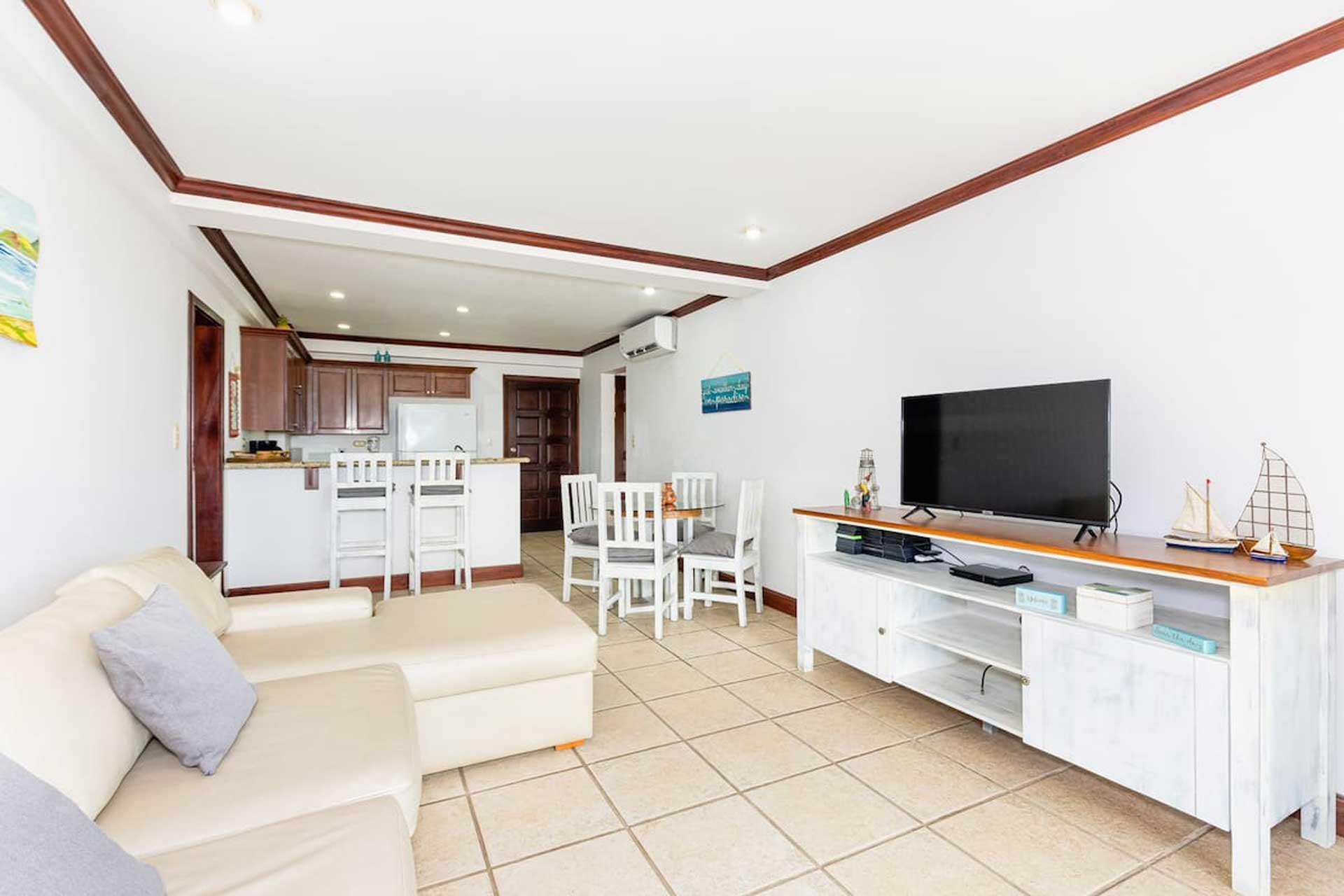 2 bed Condo For Sale in Playa Flamingo, Guanacaste - thumb 6