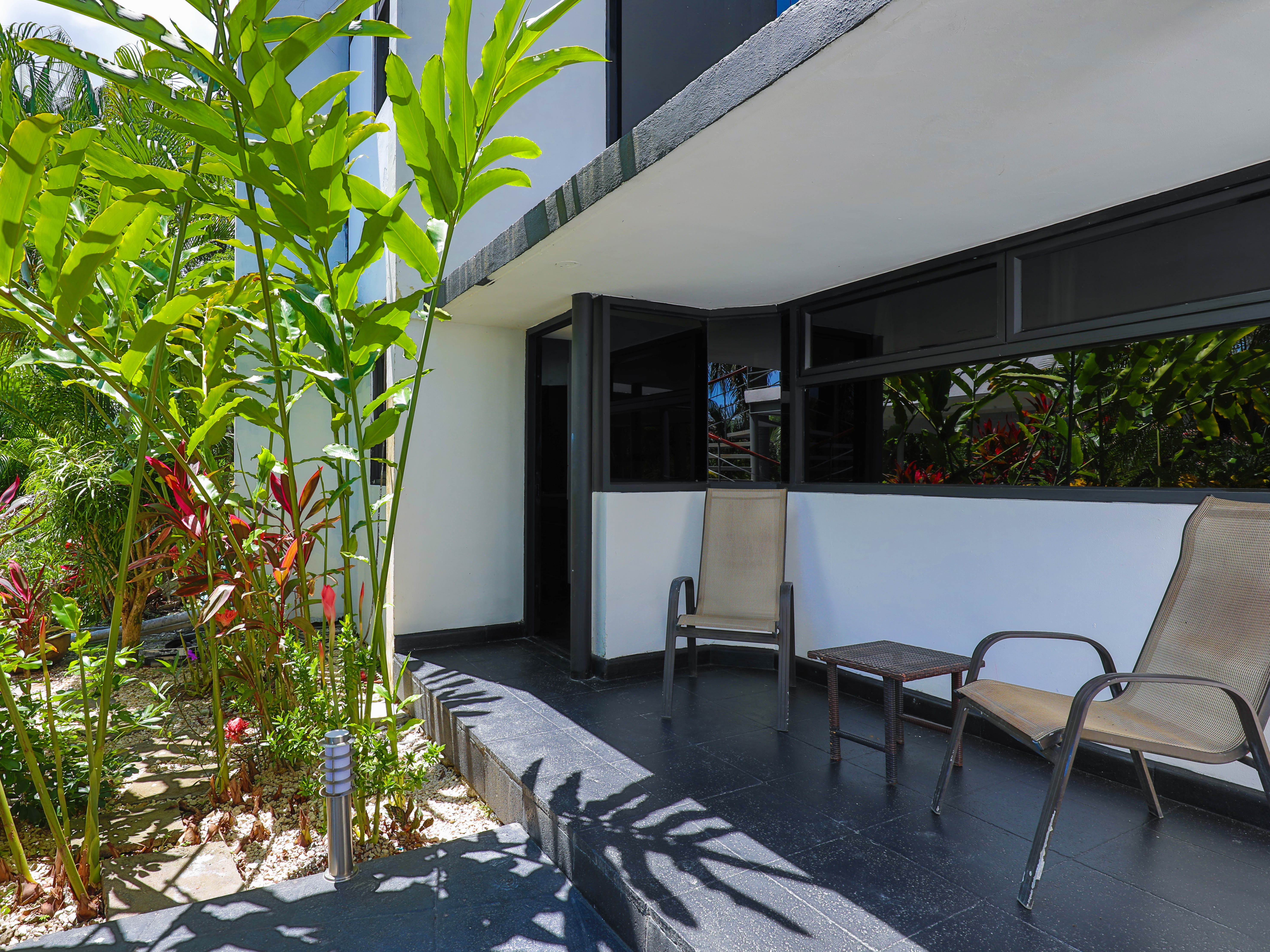 6 bed Single Family Homes For Sale in Manuel Antonio, Puntarenas - thumb 17