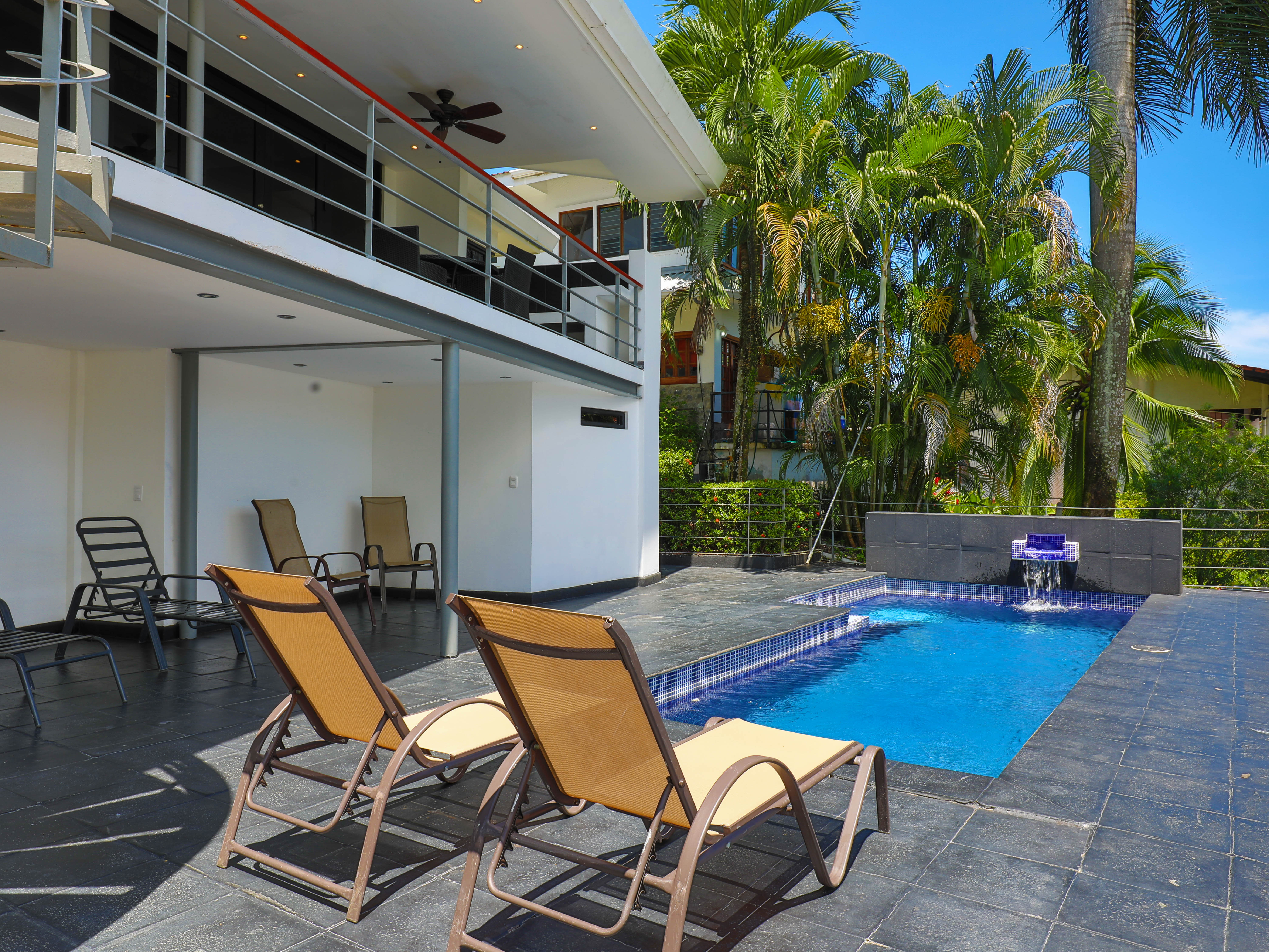 6 bed Single Family Homes For Sale in Manuel Antonio, Puntarenas - thumb 16