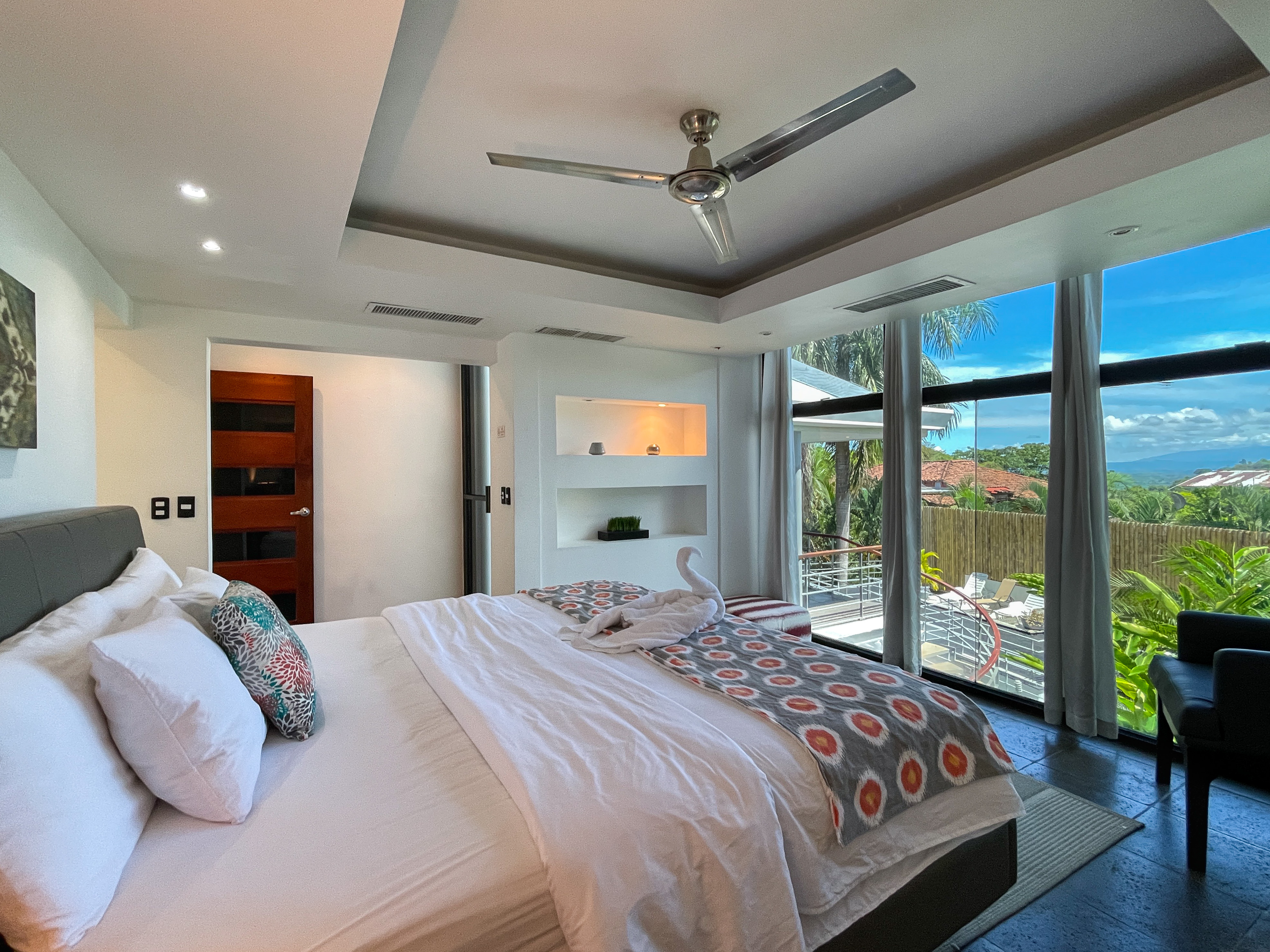 6 bed Single Family Homes For Sale in Manuel Antonio, Puntarenas - thumb 21