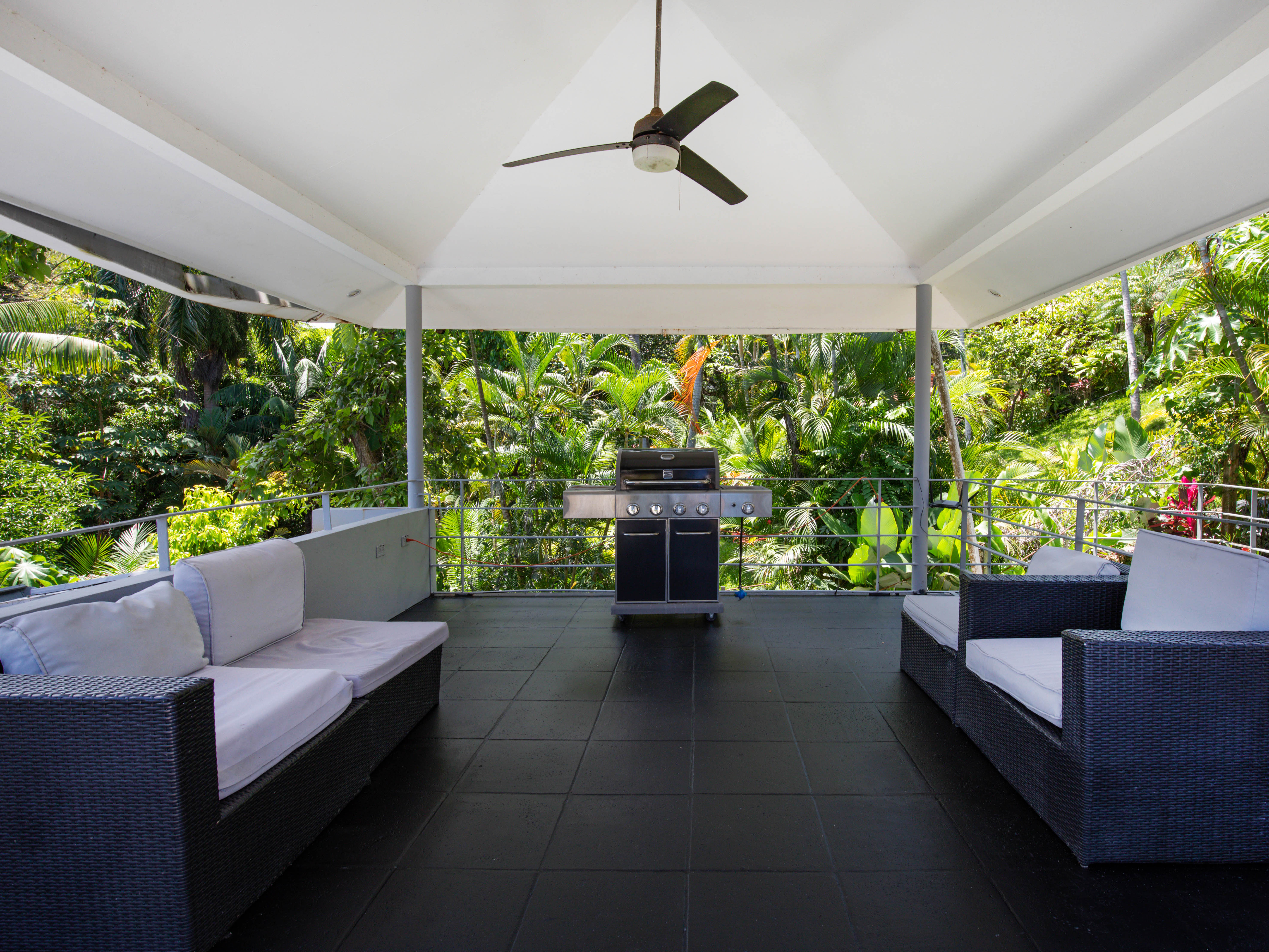 6 bed Single Family Homes For Sale in Manuel Antonio, Puntarenas - thumb 13