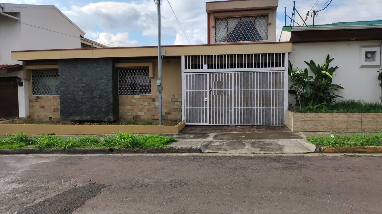 4 bed Single Family Homes For Sale in Rohrmoser, San Jose - thumb 1