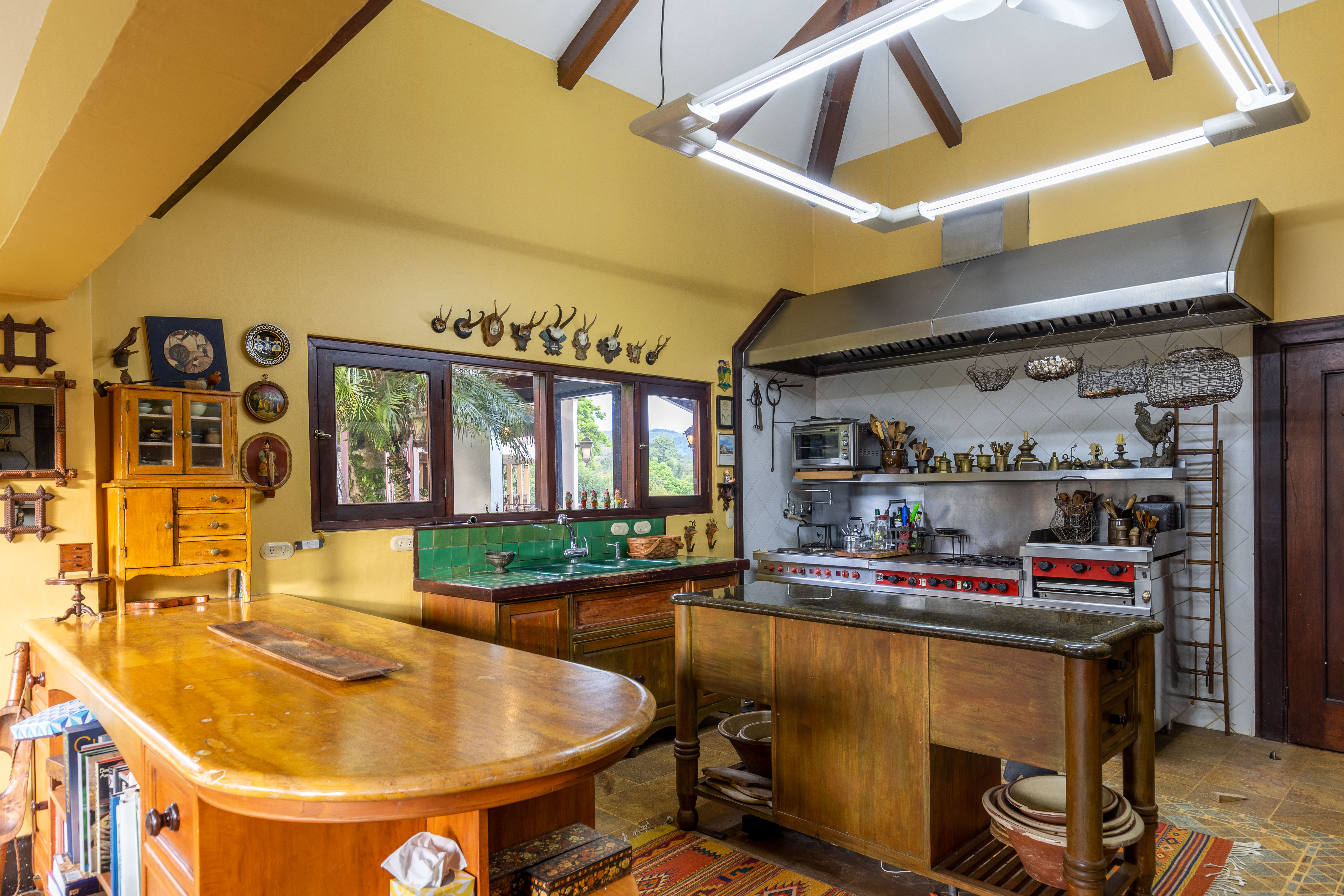 8 bed Single Family Homes For Sale in Escazu, San Jose - thumb 18