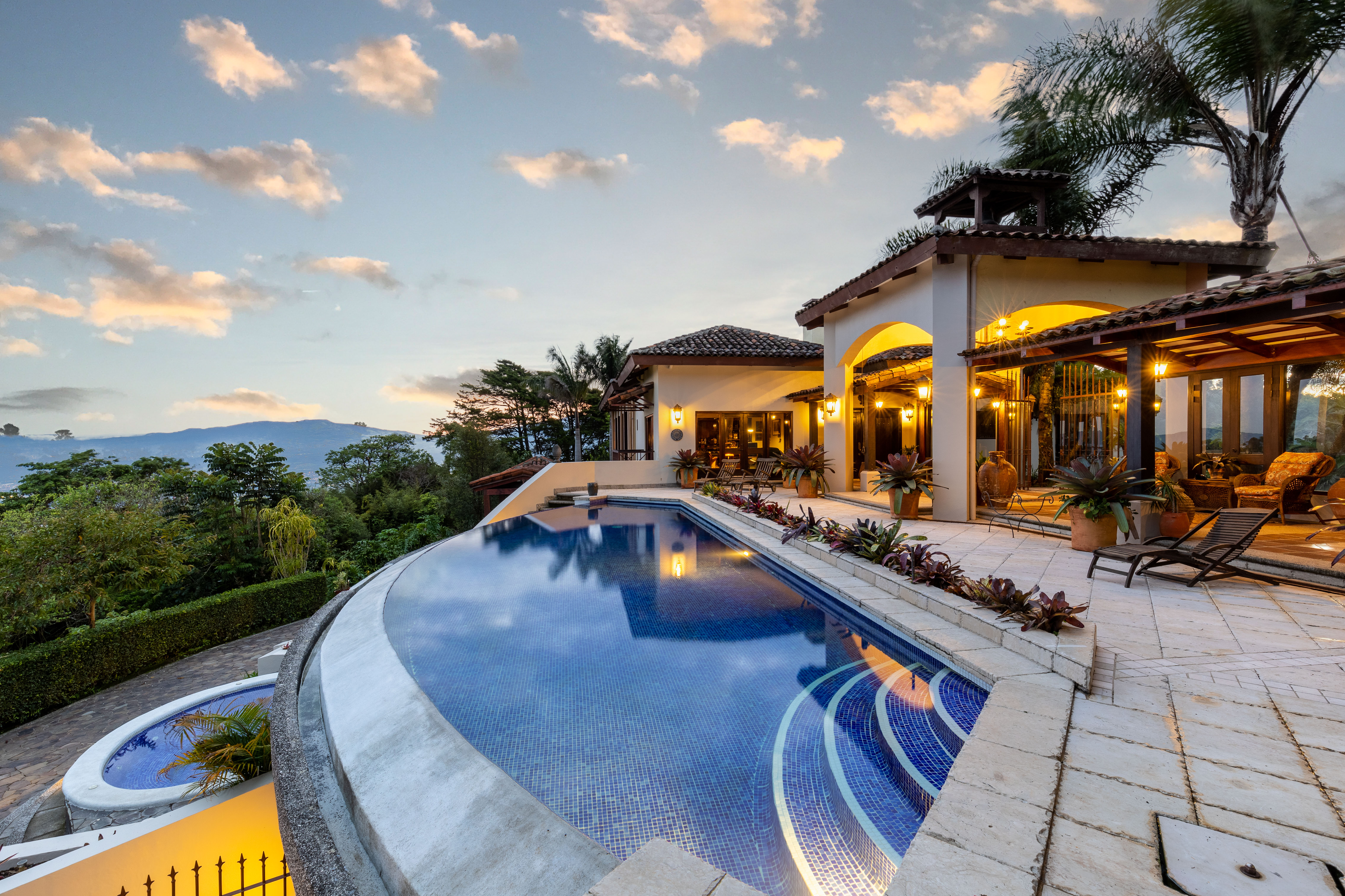 8 bed Single Family Homes For Sale in Escazu, San Jose - thumb 3