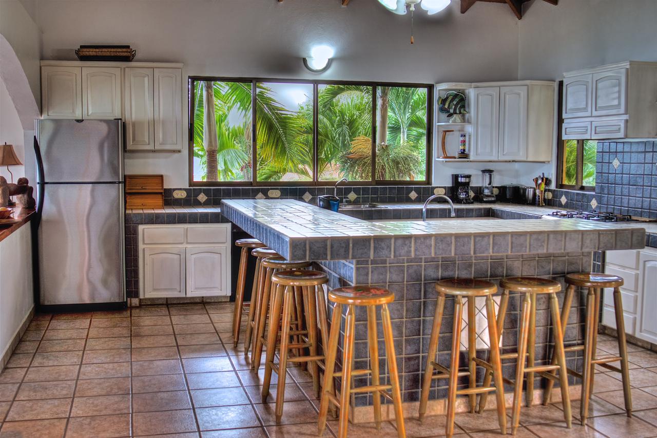 7 bed Single Family Homes For Sale in Dominical, Puntarenas - thumb 7