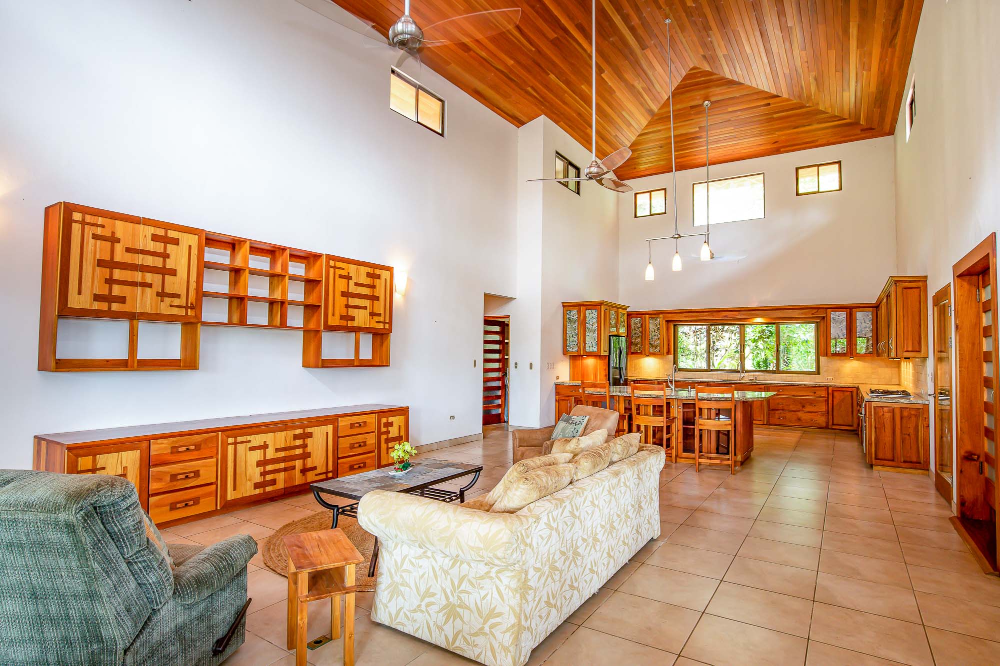 5 bed Single Family Homes For Sale in Tinamastes, San Jose - thumb 7