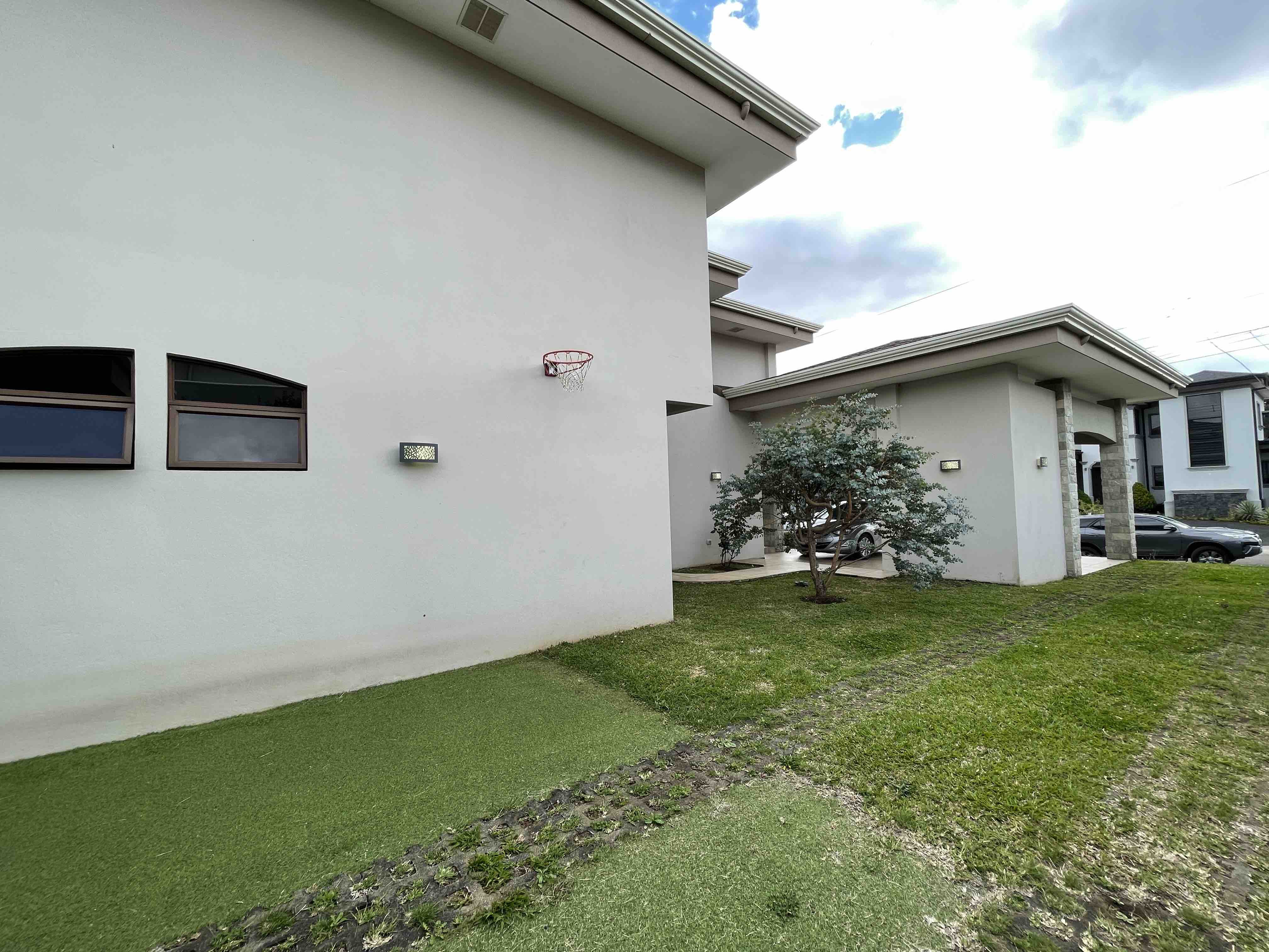 4 bed Single Family Homes For Sale in San Rafael, Heredia - thumb 23