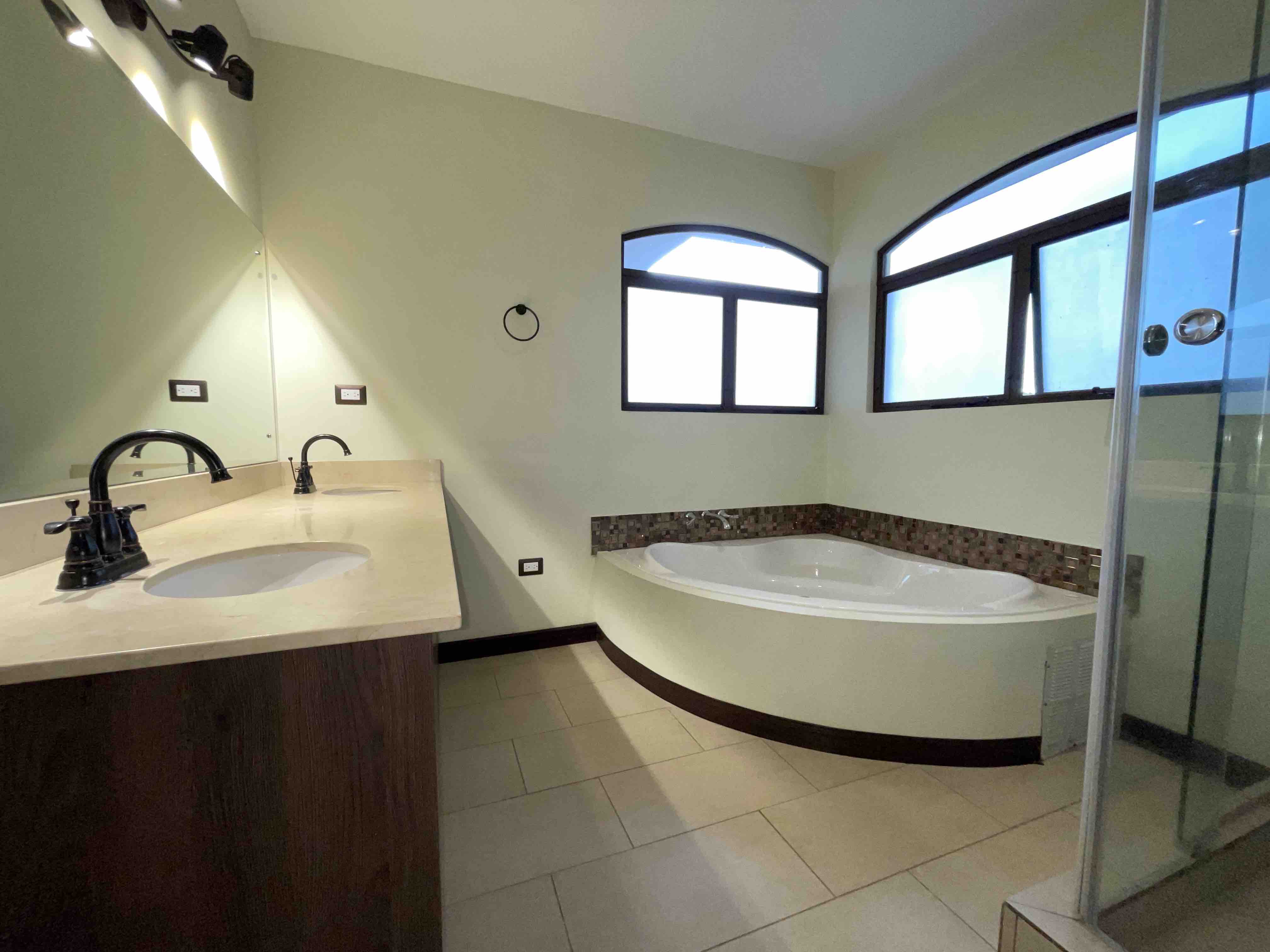 4 bed Single Family Homes For Sale in San Rafael, Heredia - thumb 13