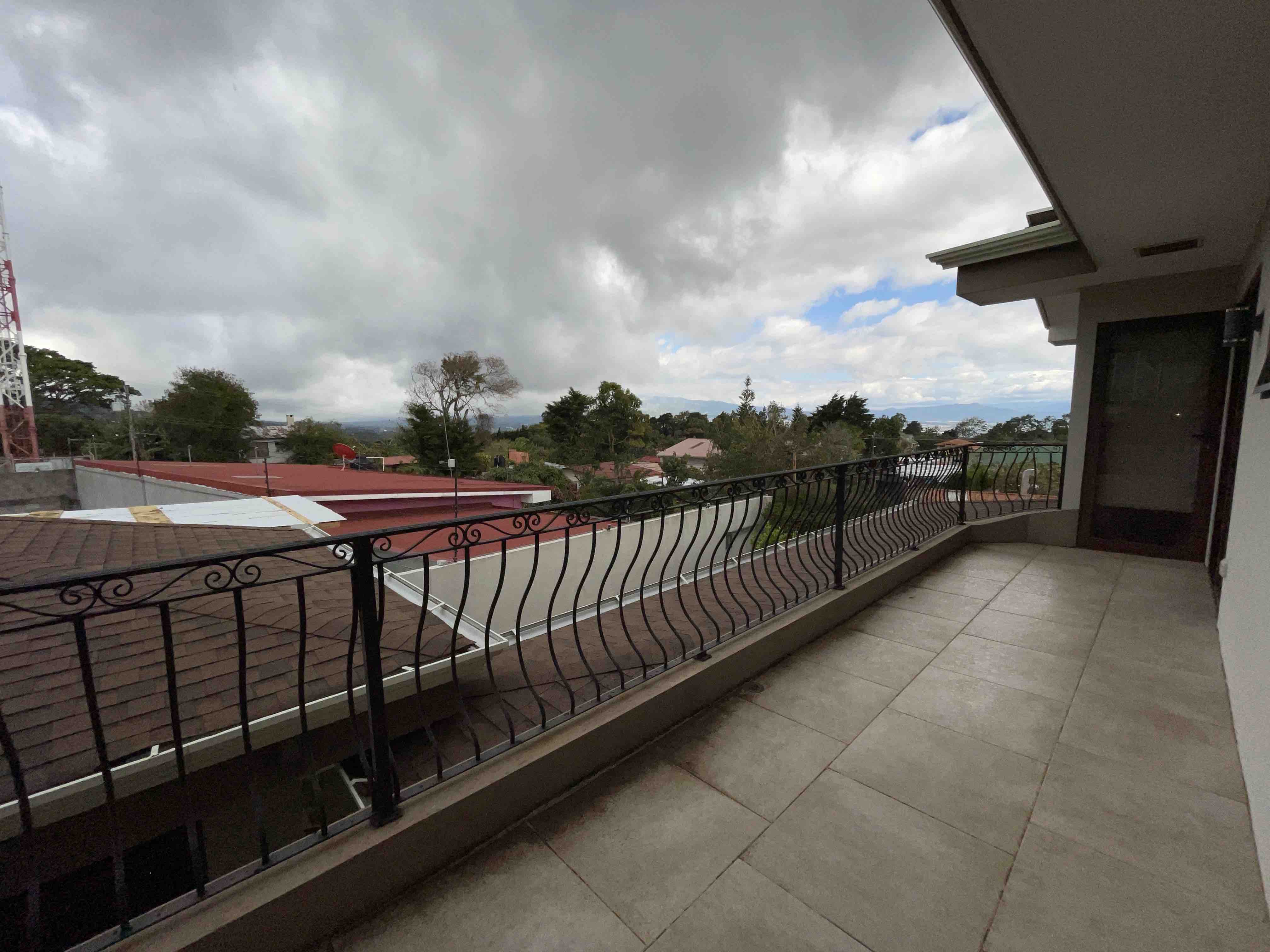 4 bed Single Family Homes For Sale in San Rafael, Heredia - thumb 2