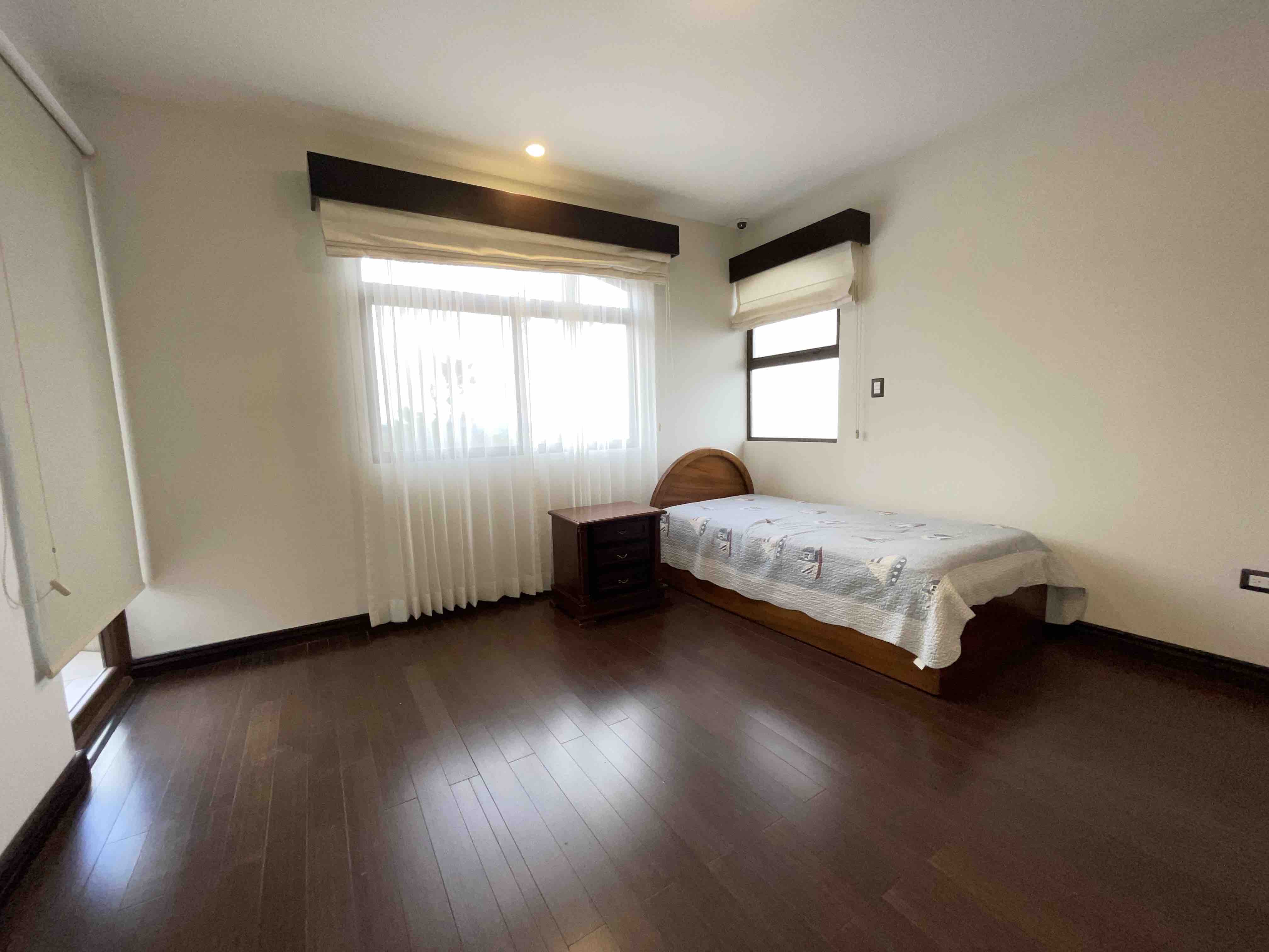 4 bed Single Family Homes For Sale in San Rafael, Heredia - thumb 18