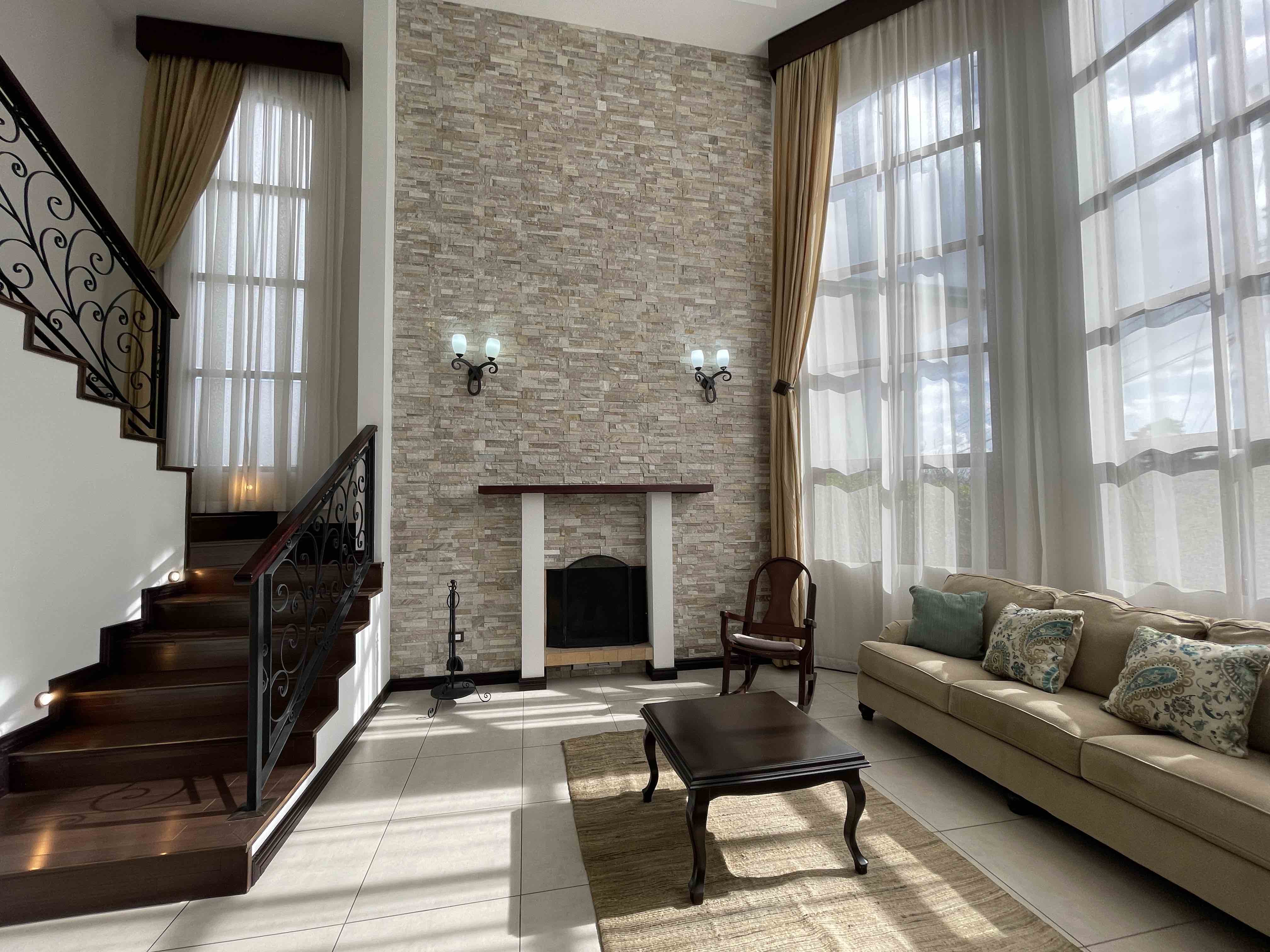 4 bed Single Family Homes For Sale in San Rafael, Heredia - thumb 3