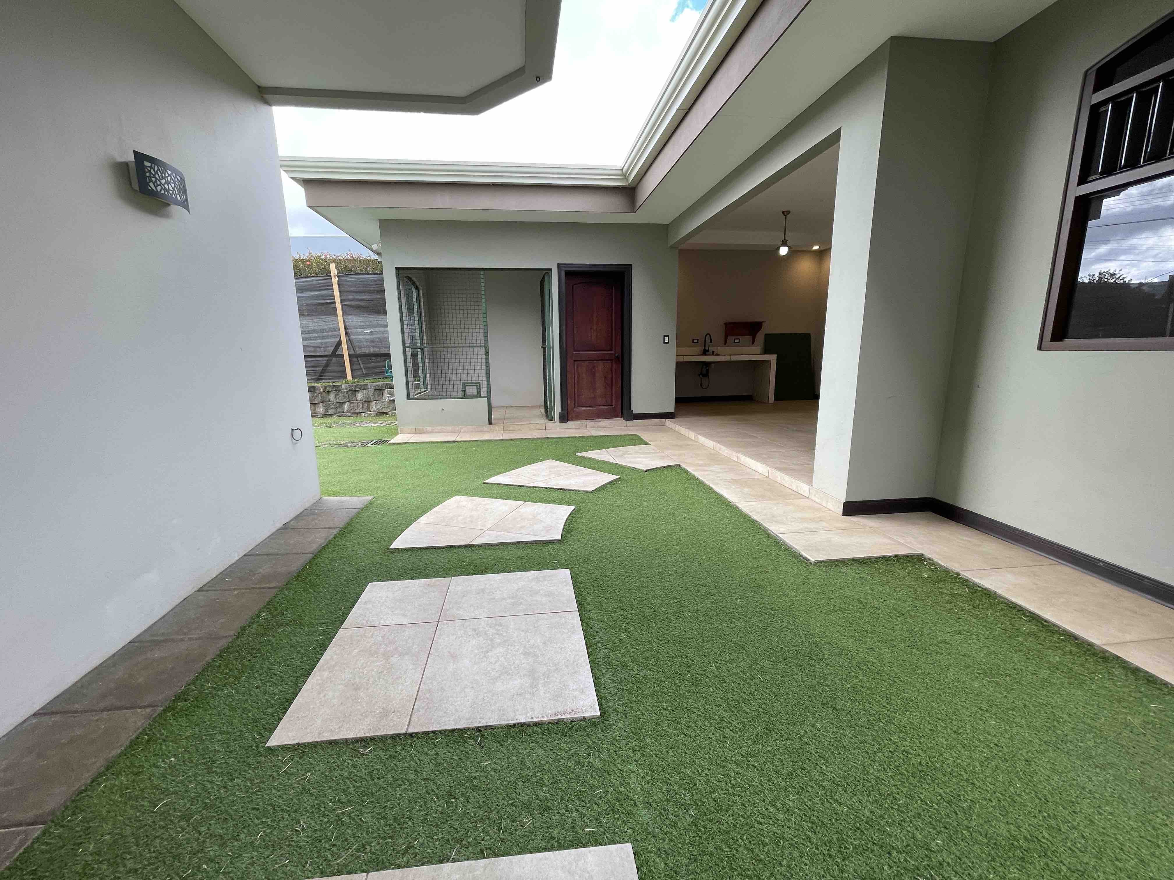 4 bed Single Family Homes For Sale in San Rafael, Heredia - thumb 20