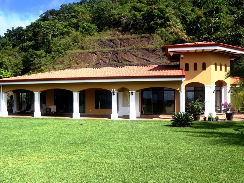 3 bed Single Family Homes For Sale in Puriscal, San Jose - 1