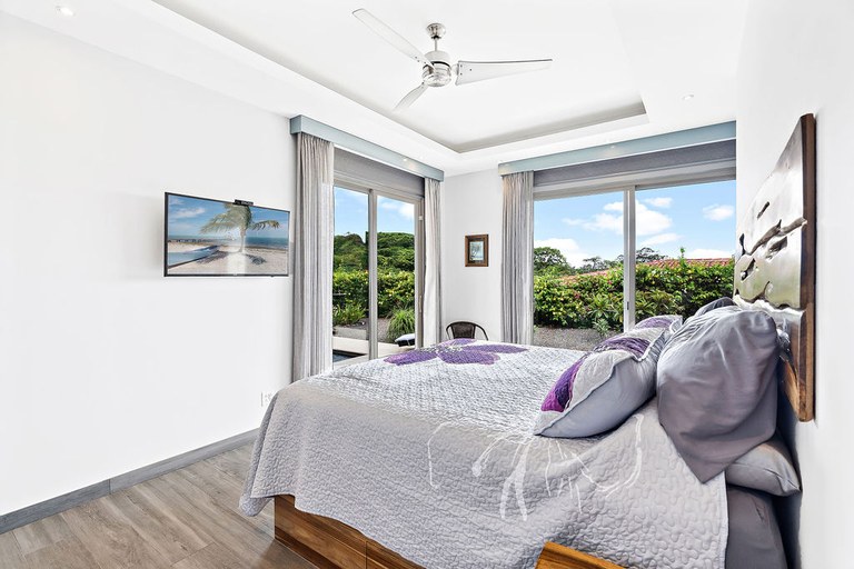 3 bed Single Family Homes For Sale in Playa Flamingo, Guanacaste - thumb 4